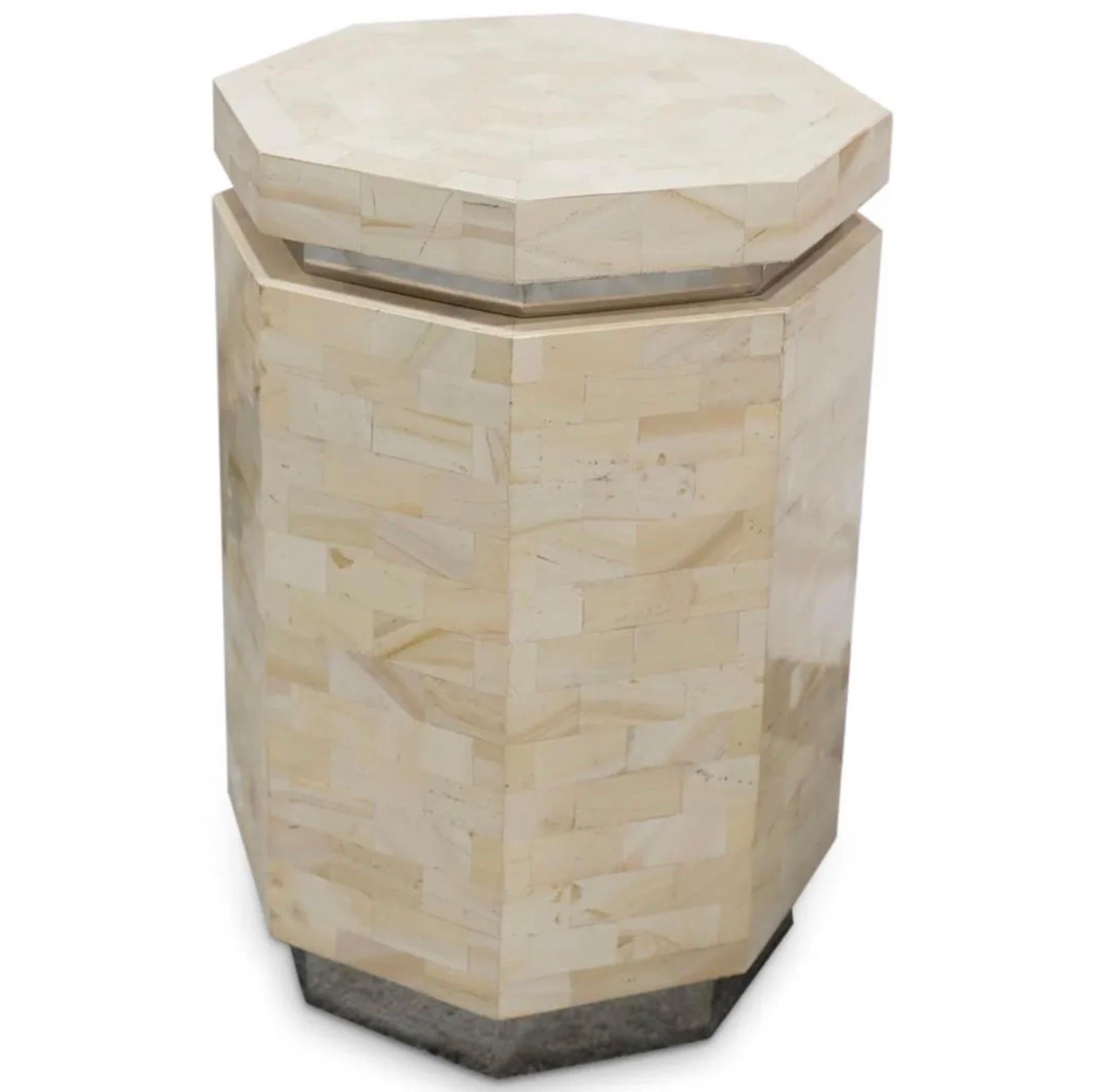 Ron Seff Pair of Octagonal Formed Tessellated Marble Pedestals In Good Condition For Sale In Miami, FL