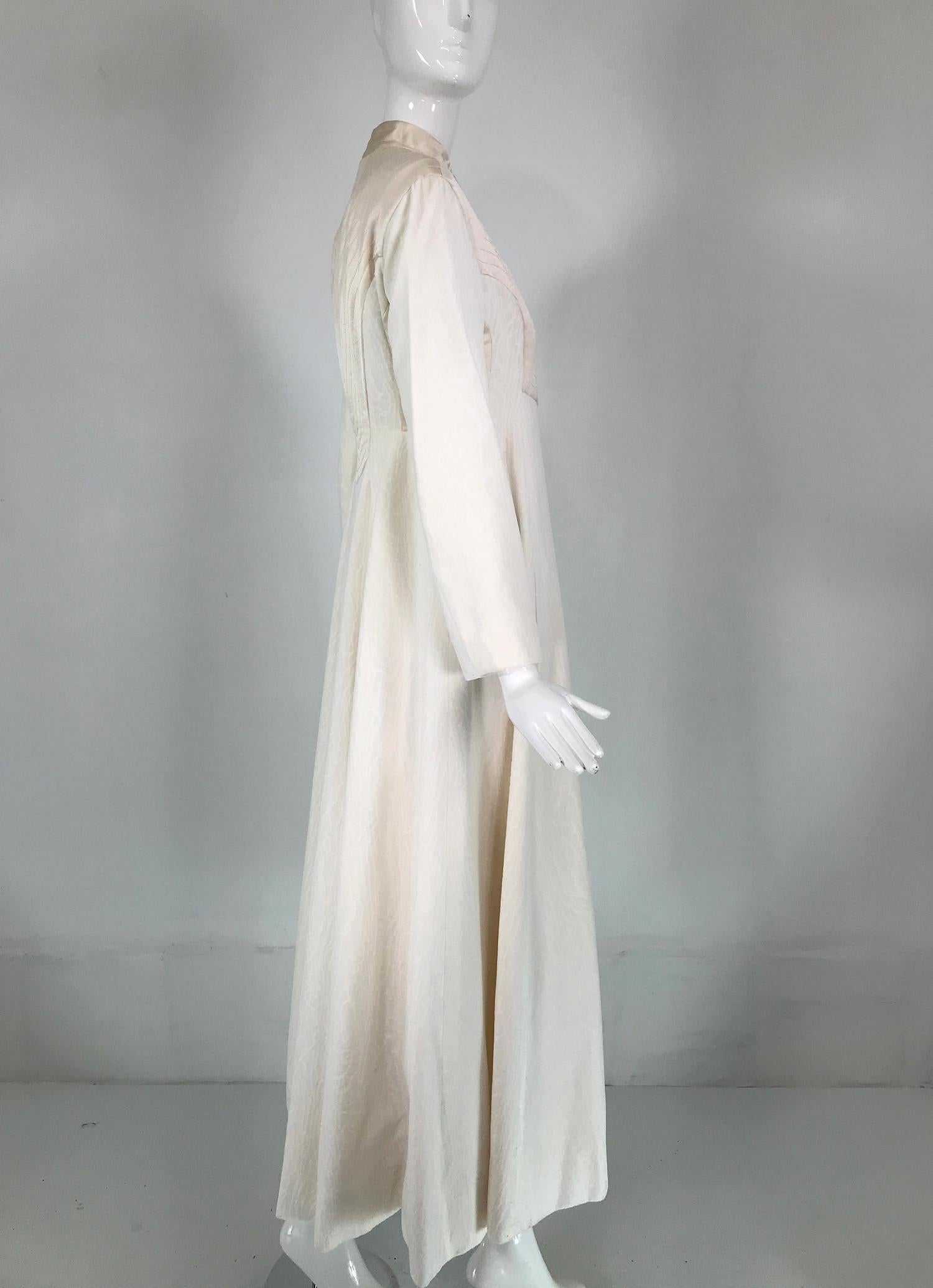 Ronald Amey - Manteau de soirée et robe de soirée rare en velours dévoré et satin, années 1970 en vente 2