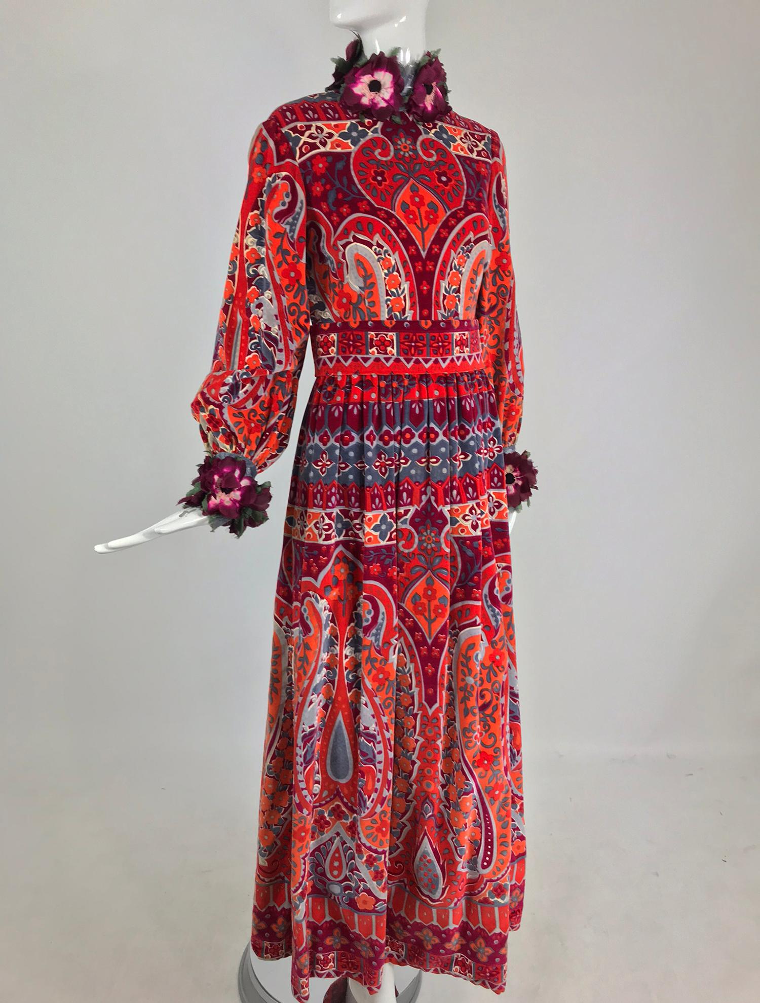 Ronald Amey Velvet print floral trim maxi dress 1970s In Good Condition In West Palm Beach, FL