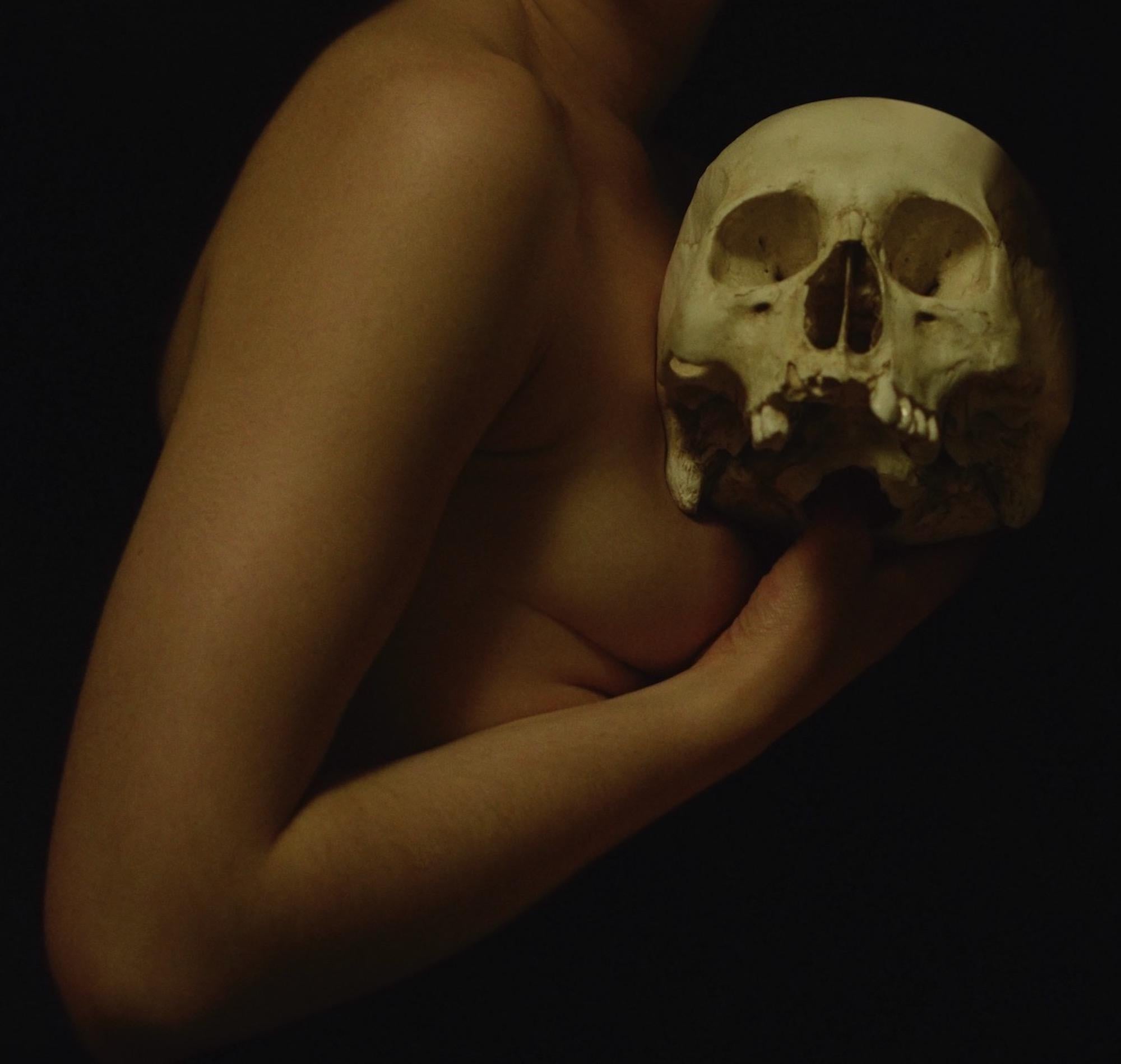 Divine Nude No.20 von Ronald Martinez – Kunstfotografie, Renaissance, Frau im Angebot 4
