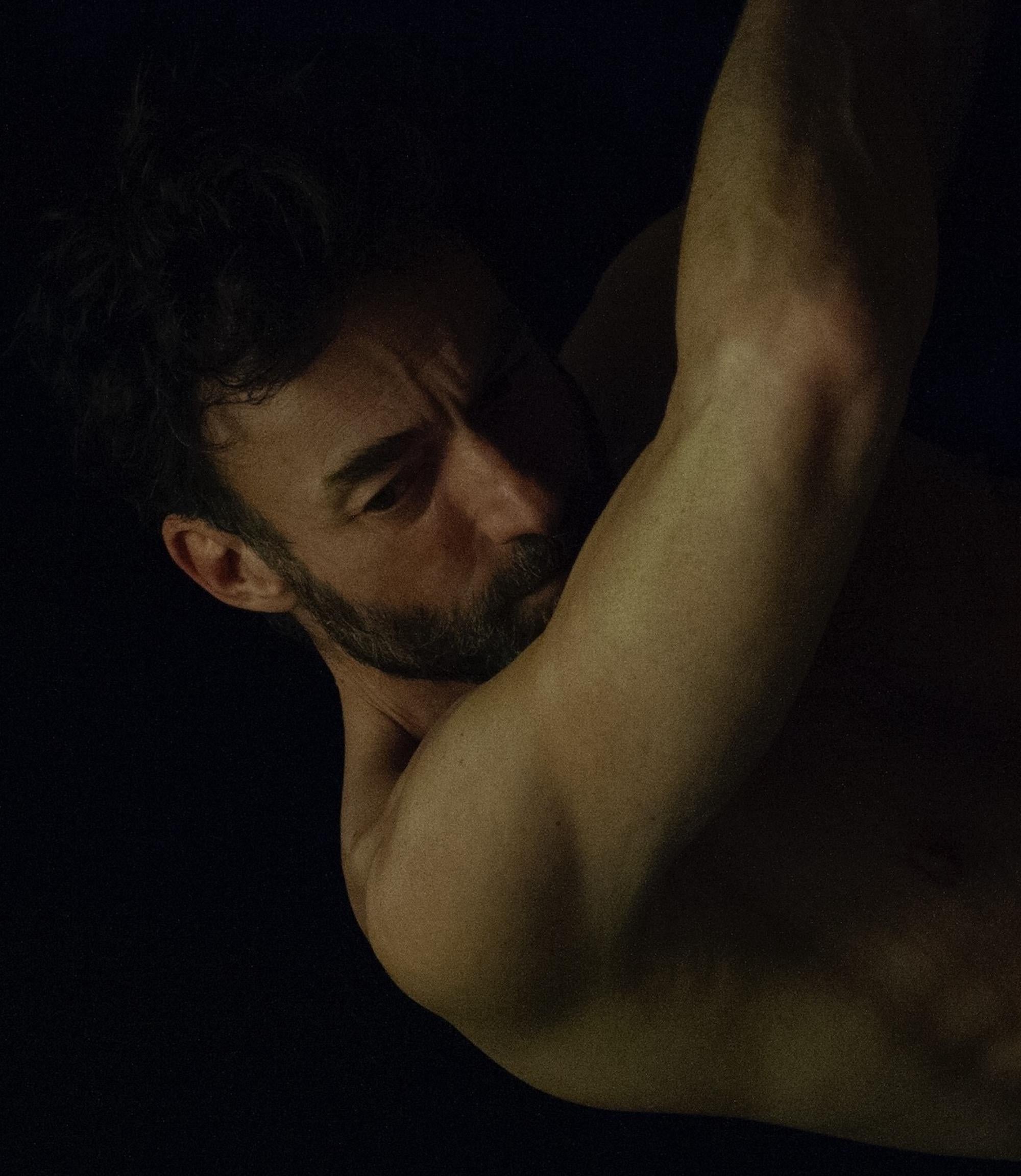 Divine Nude No.26 de Ronald Martinez - Fotografía artística, Renacimiento, hombre en venta 2