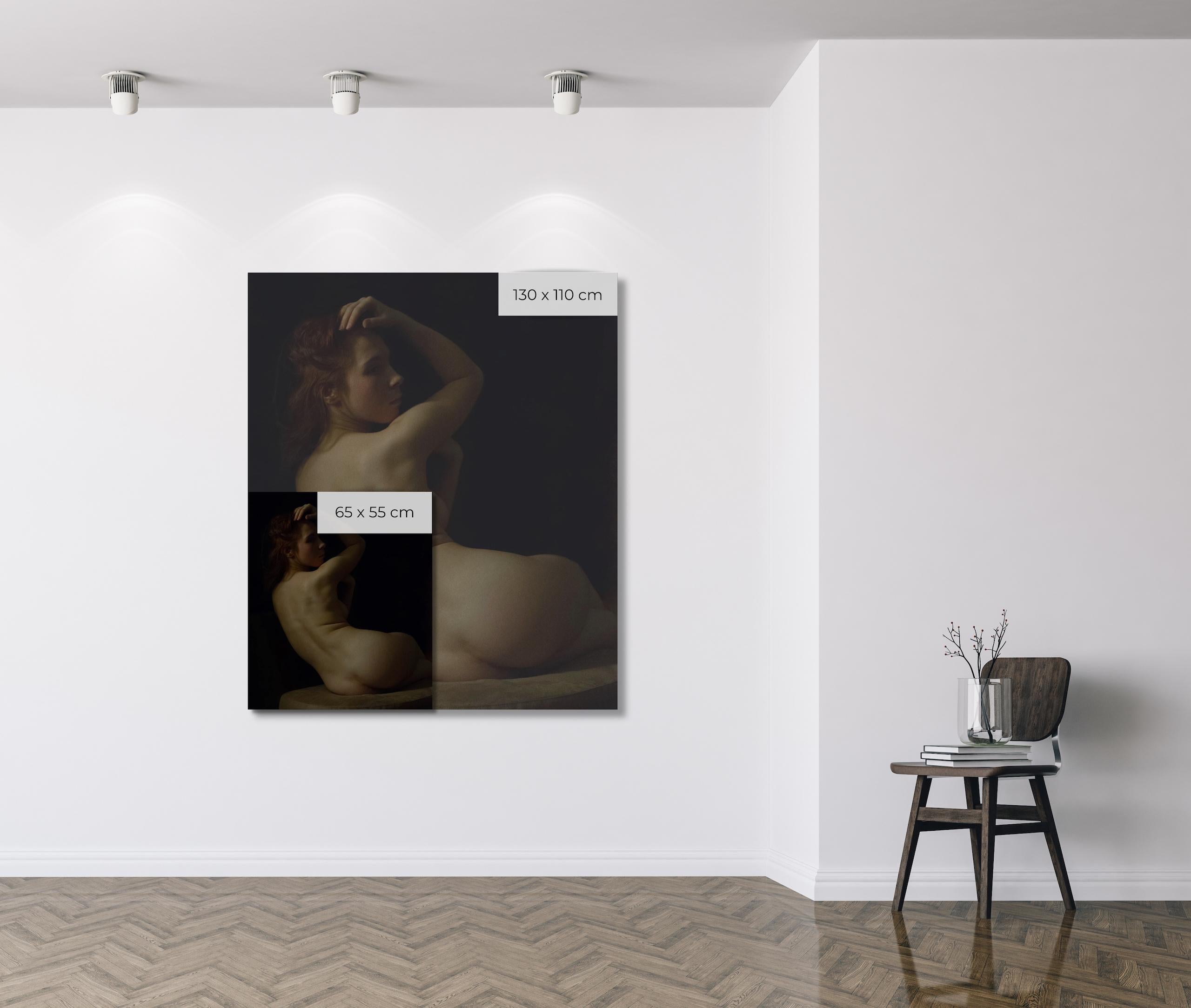 Divine Nude No.3 von Ronald Martinez – Kunstfotografie, Renaissance, Frau im Angebot 1