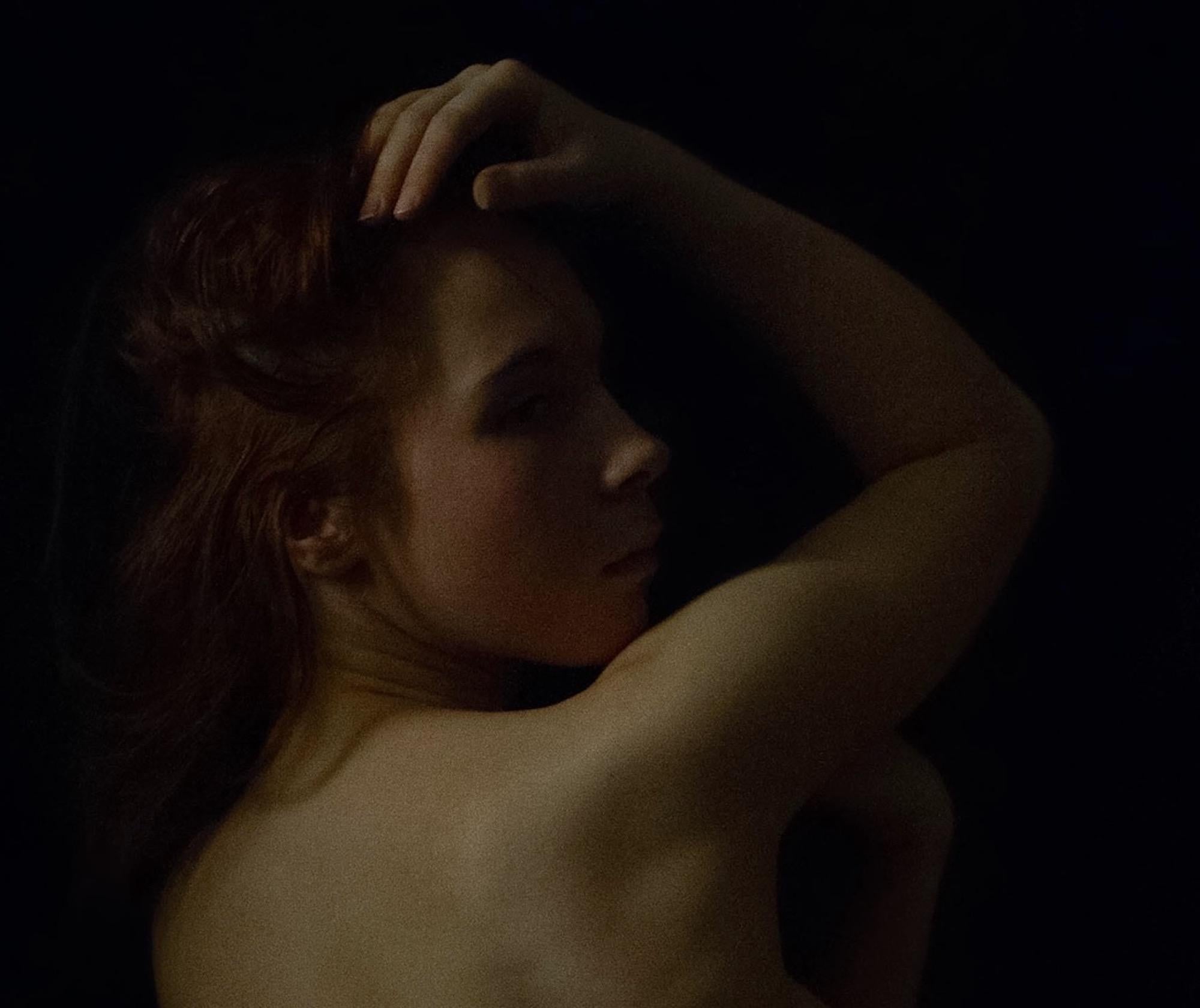 Divine Nude No.3 von Ronald Martinez – Kunstfotografie, Renaissance, Frau im Angebot 2