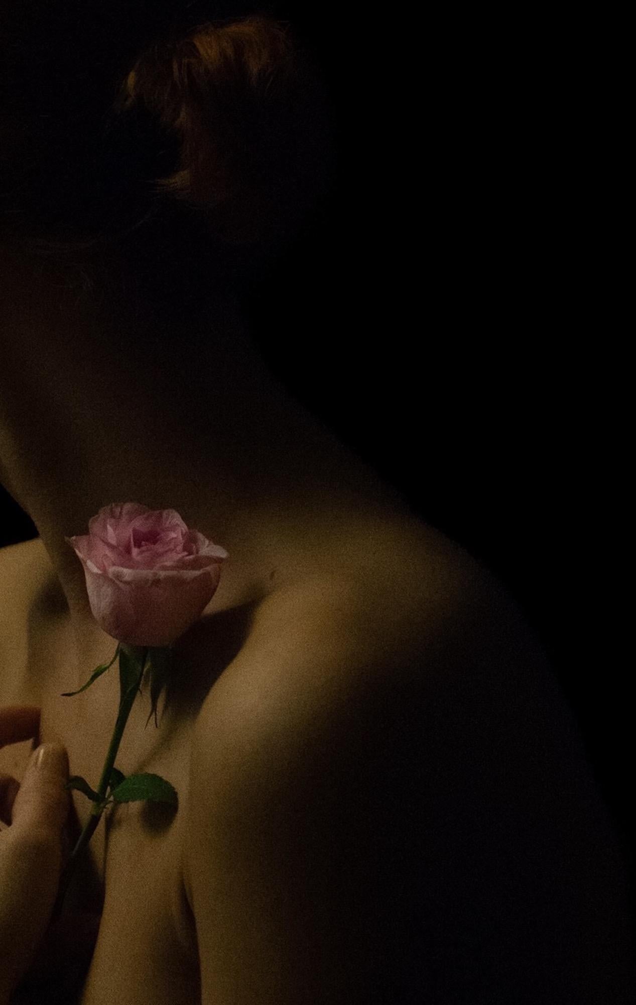 Divine Nude No.38 von Ronald Martinez – Kunstfotografie, Renaissance, Frau im Angebot 3