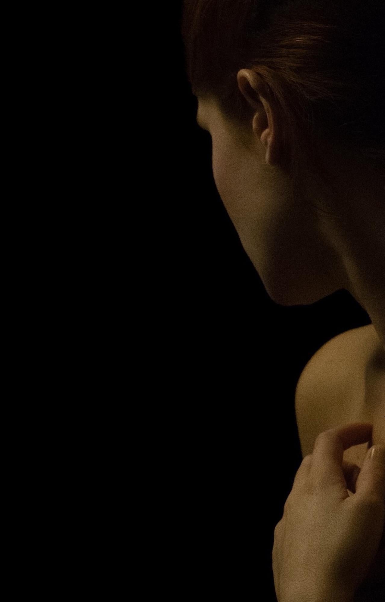 Divine Nude No.38 von Ronald Martinez – Kunstfotografie, Renaissance, Frau im Angebot 4