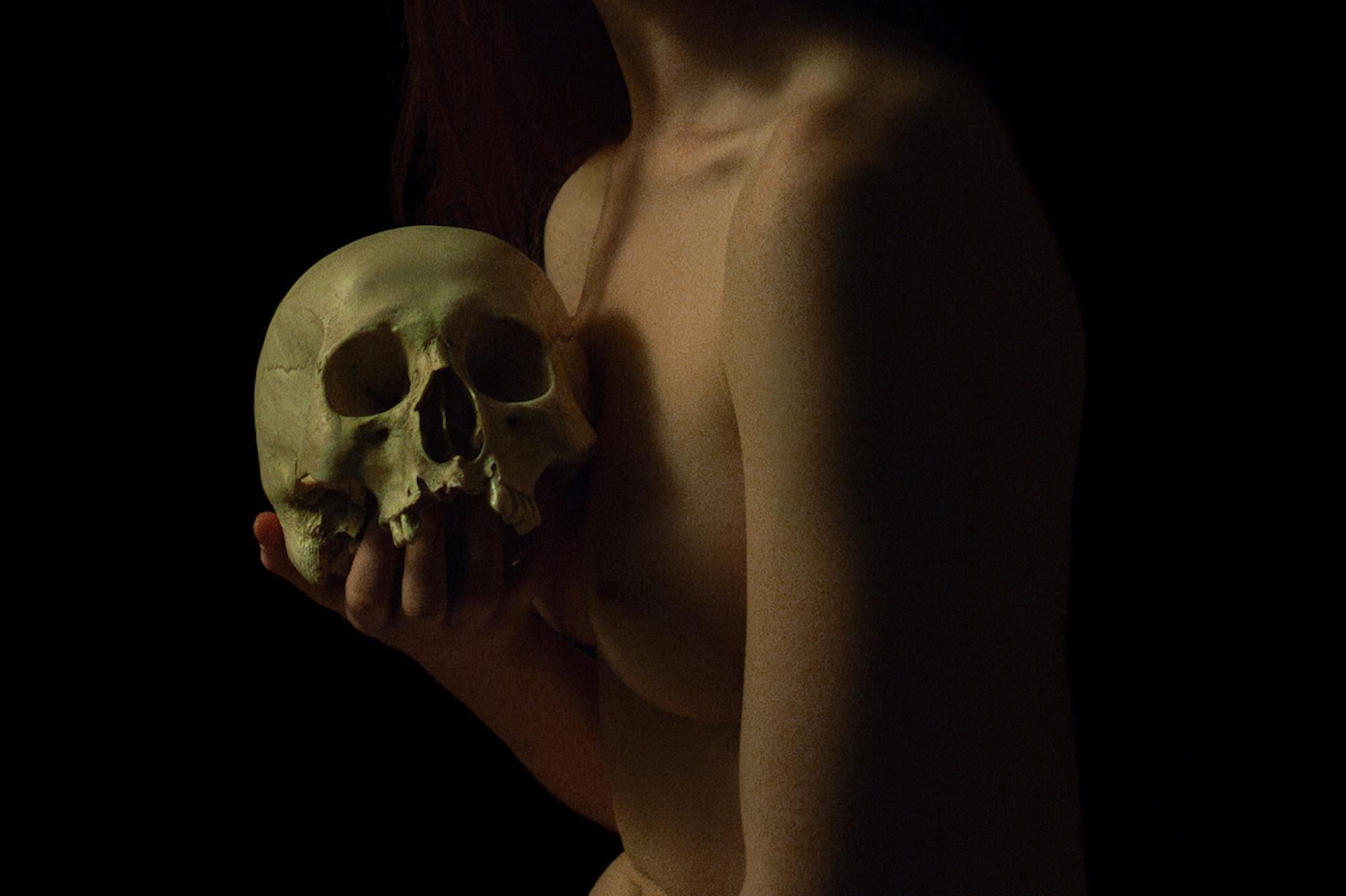 Divine Nude No.45 von Ronald Martinez – Kunstfotografie, Renaissance, Frau im Angebot 3