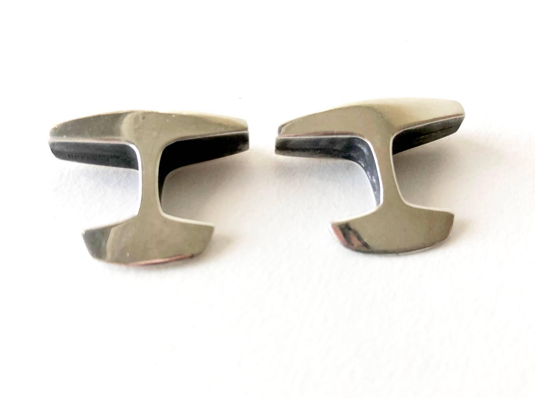 Sterling silver mid century modern cufflinks created by Ronald Pearson of Rochester, NY.  Cufflinks measure 1