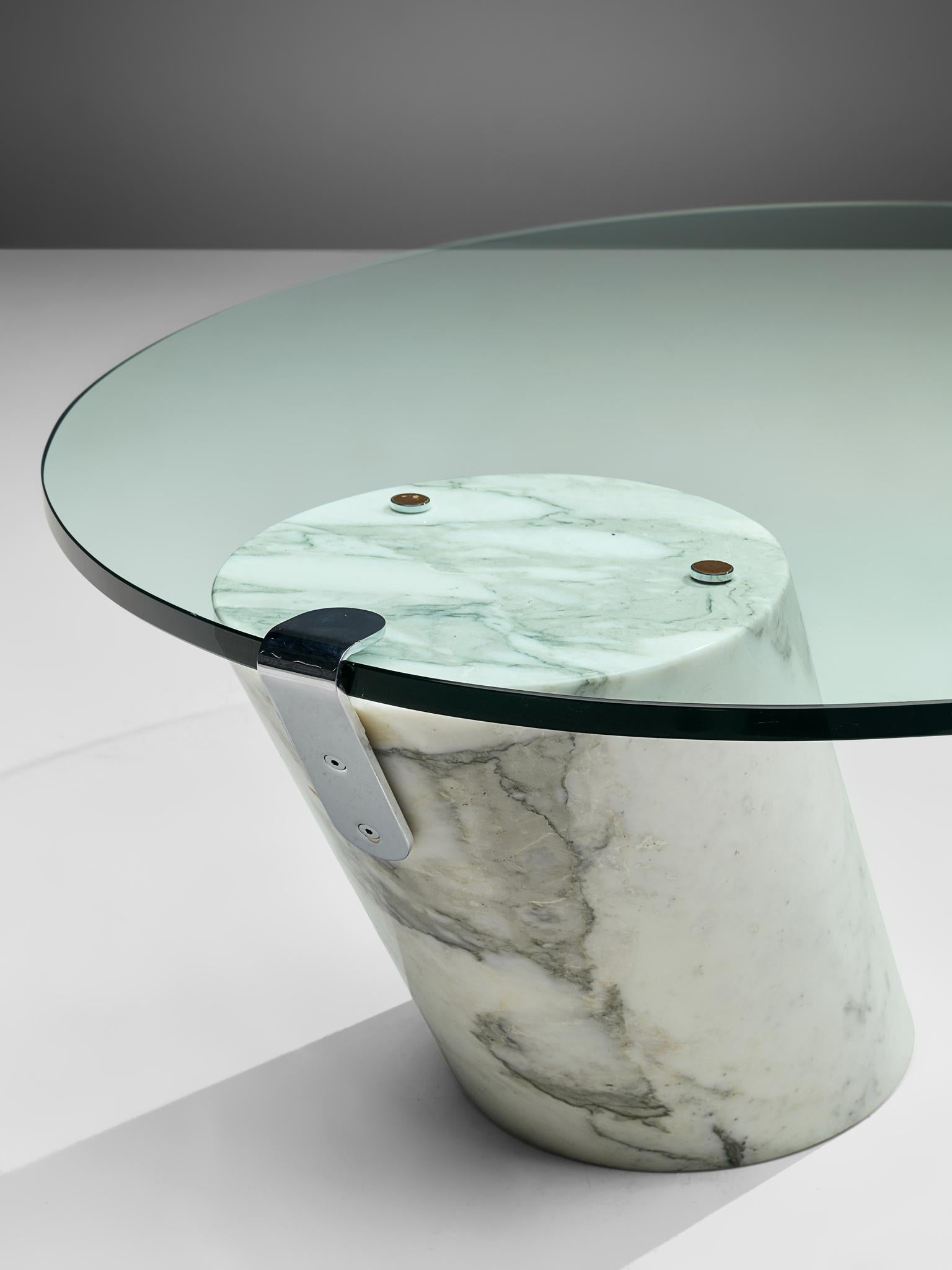 Ronald Schmitt Couchtisch aus Carrara-Marmor und Glas  (Postmoderne) im Angebot