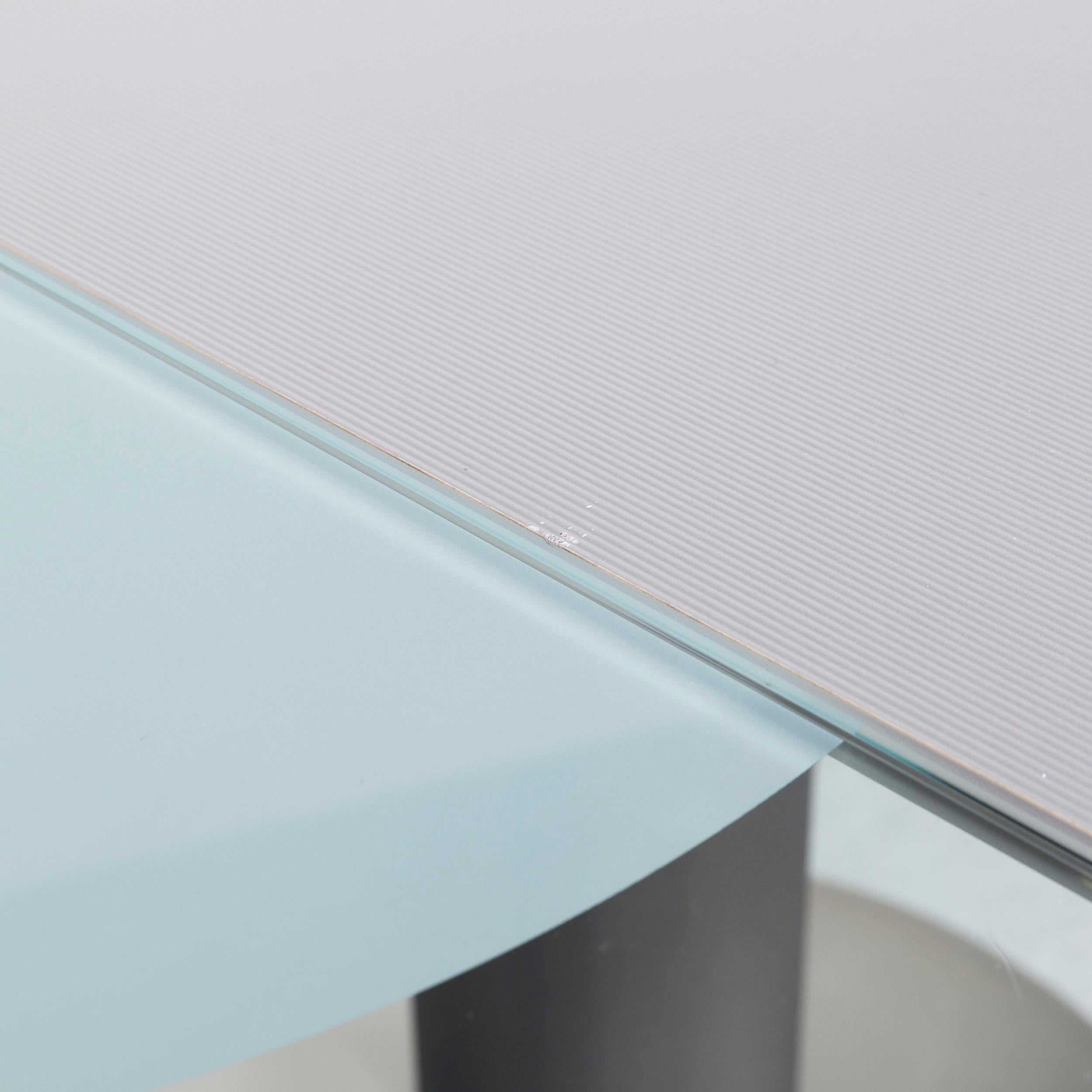 Ronald Schmitt K 765 / E Glastisch, Silber, verstellbar (21. Jahrhundert und zeitgenössisch) im Angebot