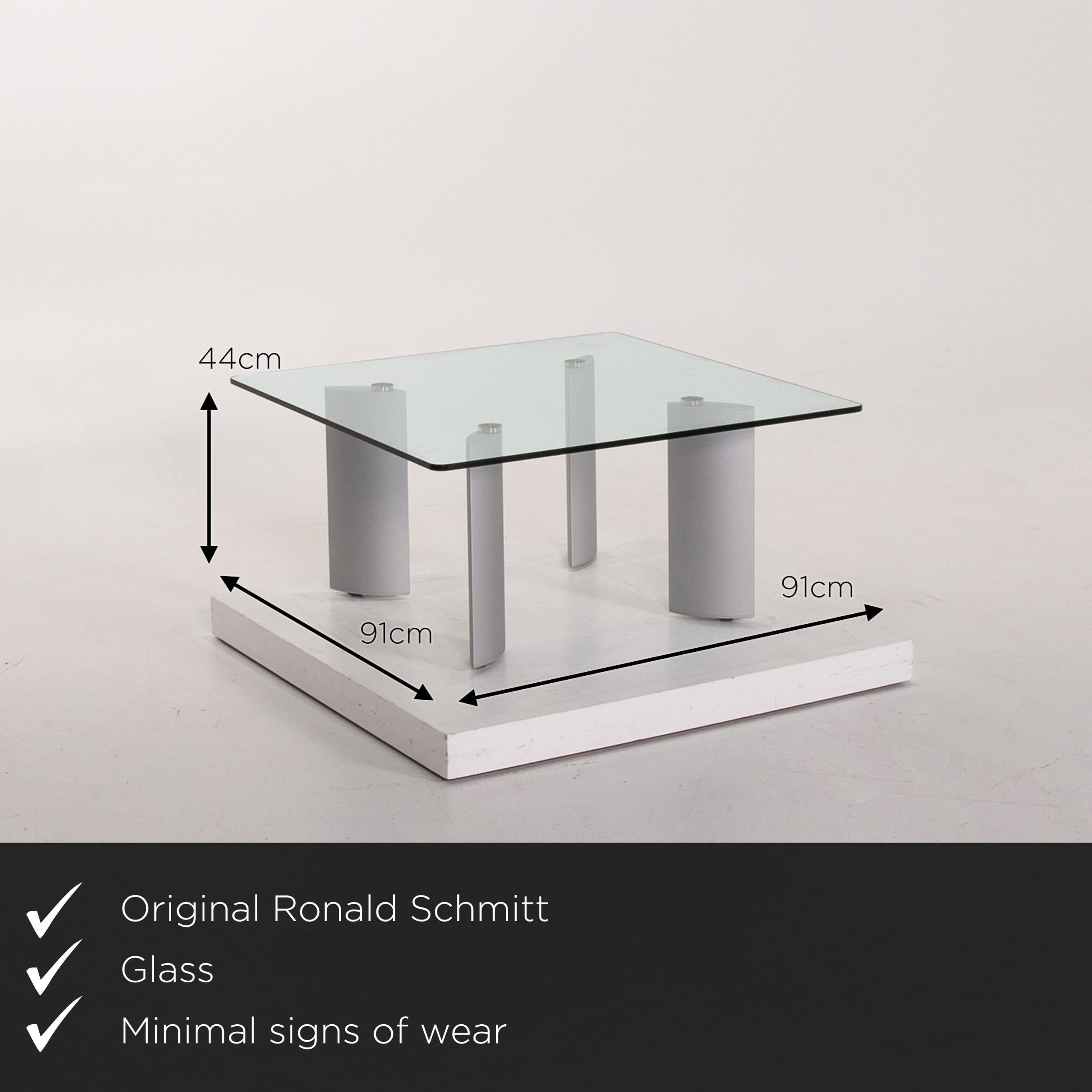 We present to you a Ronald Schmitt K285 glass coffee table function.


 Product measurements in centimeters:
 

 Depth 91
 Width 91
 Height 44.






  