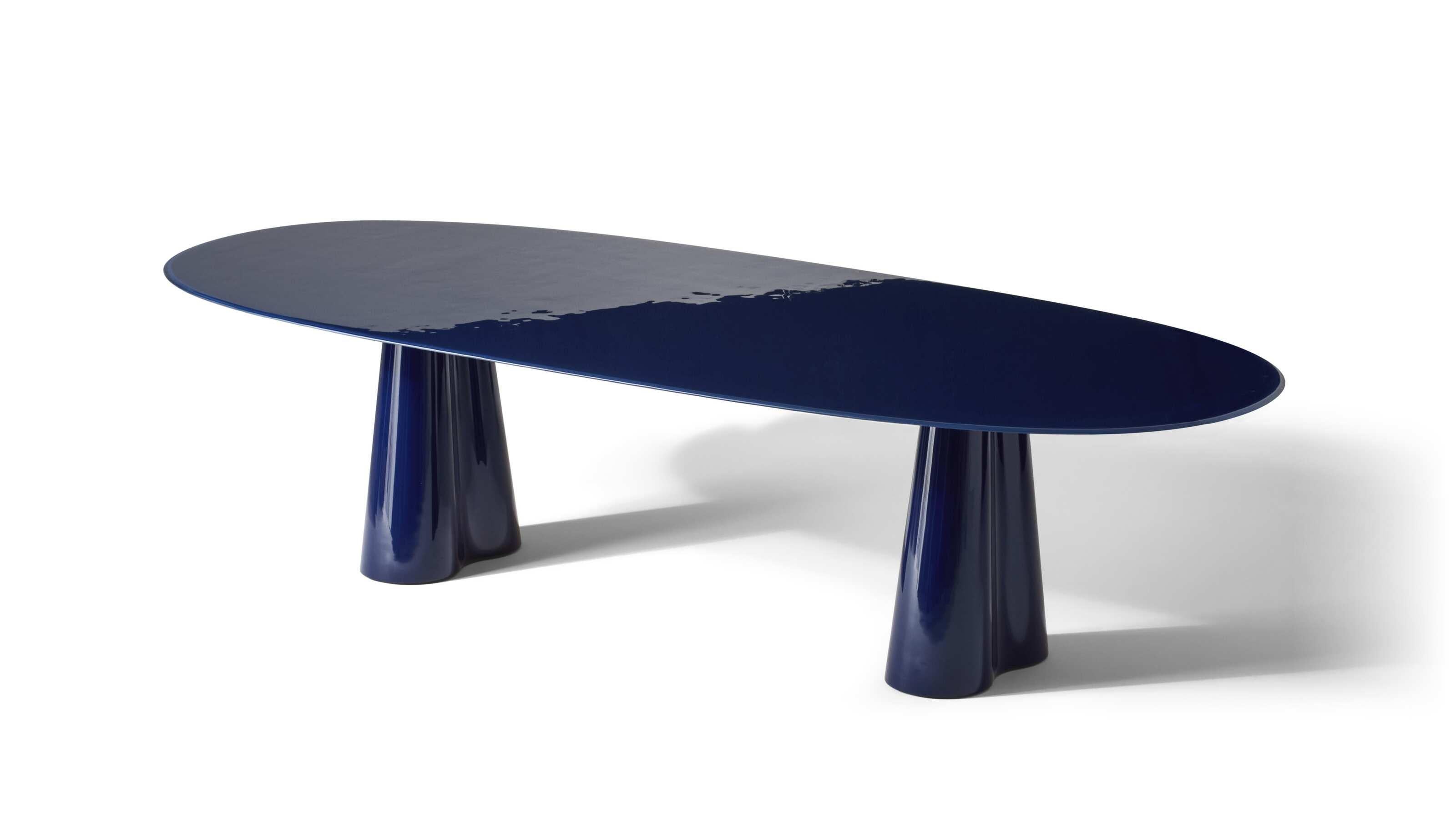 Ronan Bourroullec Treflo Blauer skulpturaler Esstisch von Cassina (Kunststoff) im Angebot