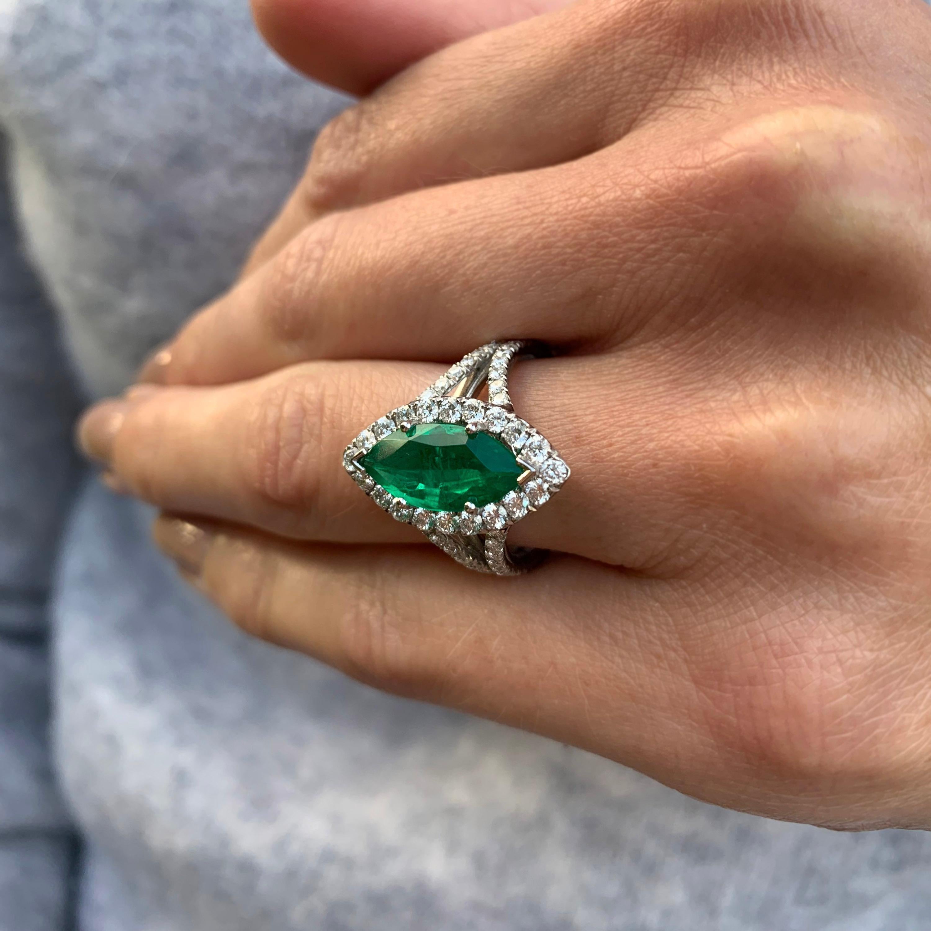 Contemporary 18 Karat Marquise Emerald Diamond Ring For Sale
