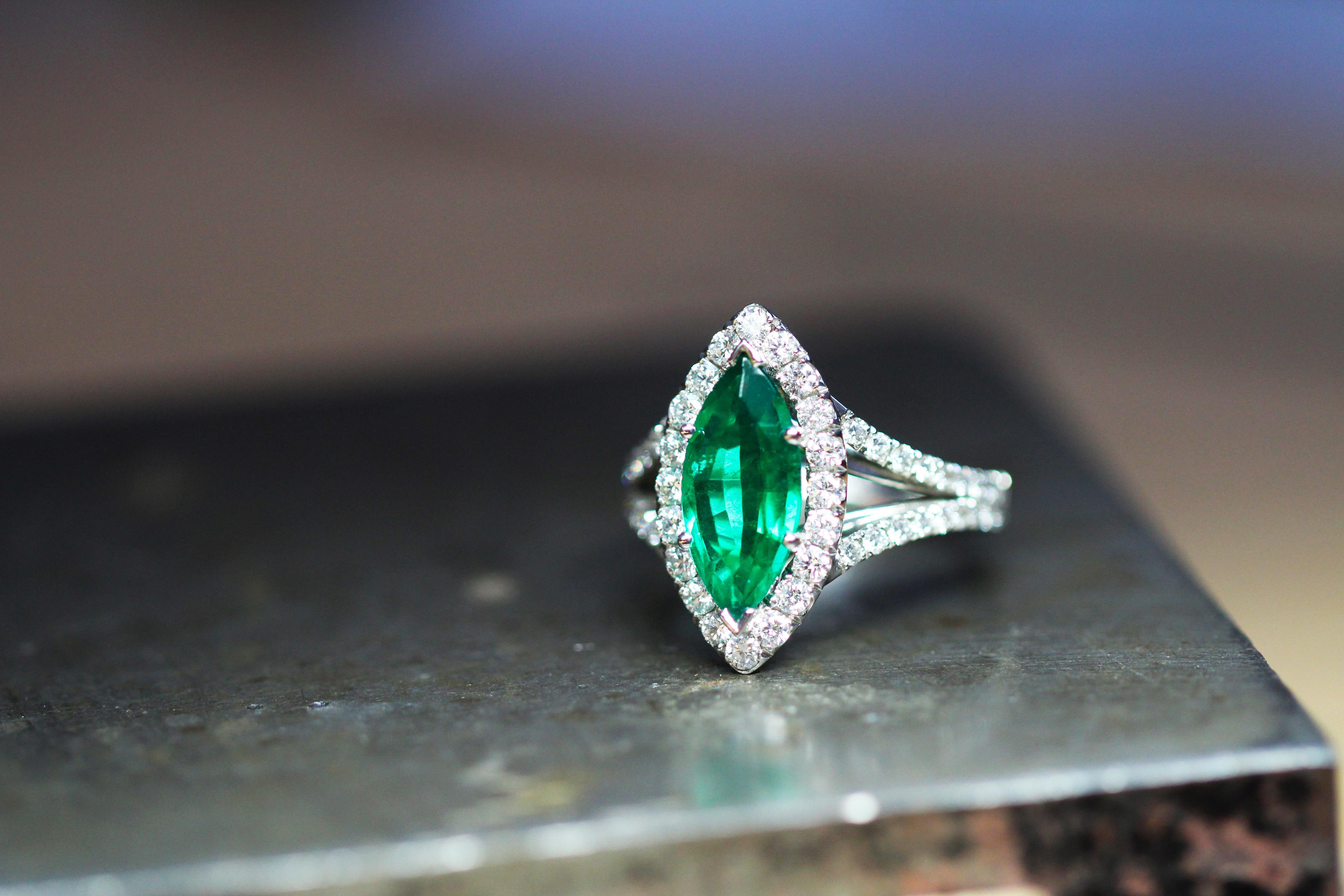 Women's or Men's 18 Karat Marquise Emerald Diamond Ring For Sale