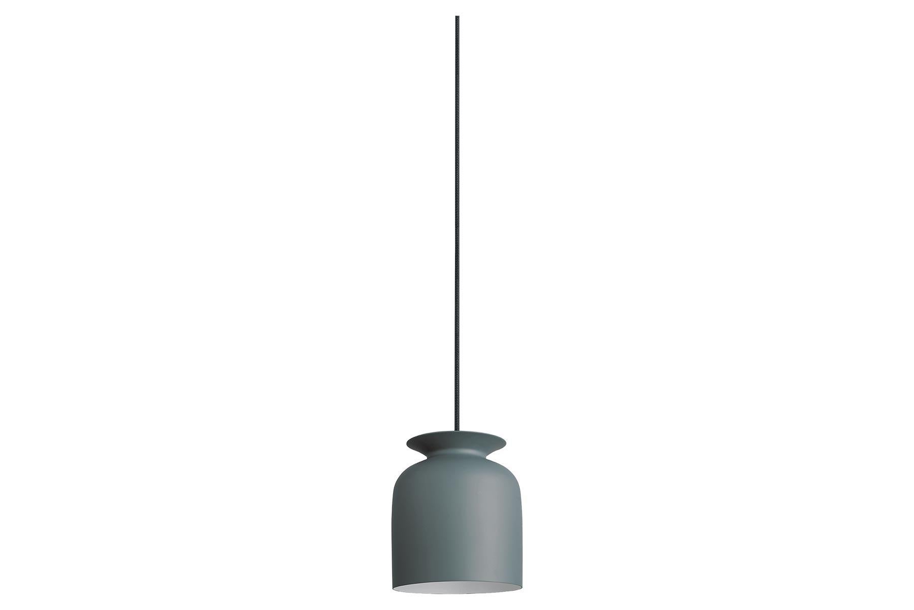 With its Industrial, yet friendly look Ronde Pendant is well-suited for both home decor and professional environments. Hang a few Ronde Pendants in the kitchen, place the smallest Ronde on each side of the bed or use one of the larger Ronde Pendants