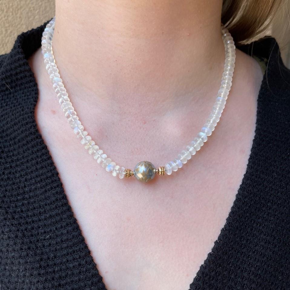 Contemporary Rondell Moonstone 18k Rose Gold Necklace with a Gold Flower Maki-e Pearl Clasp For Sale