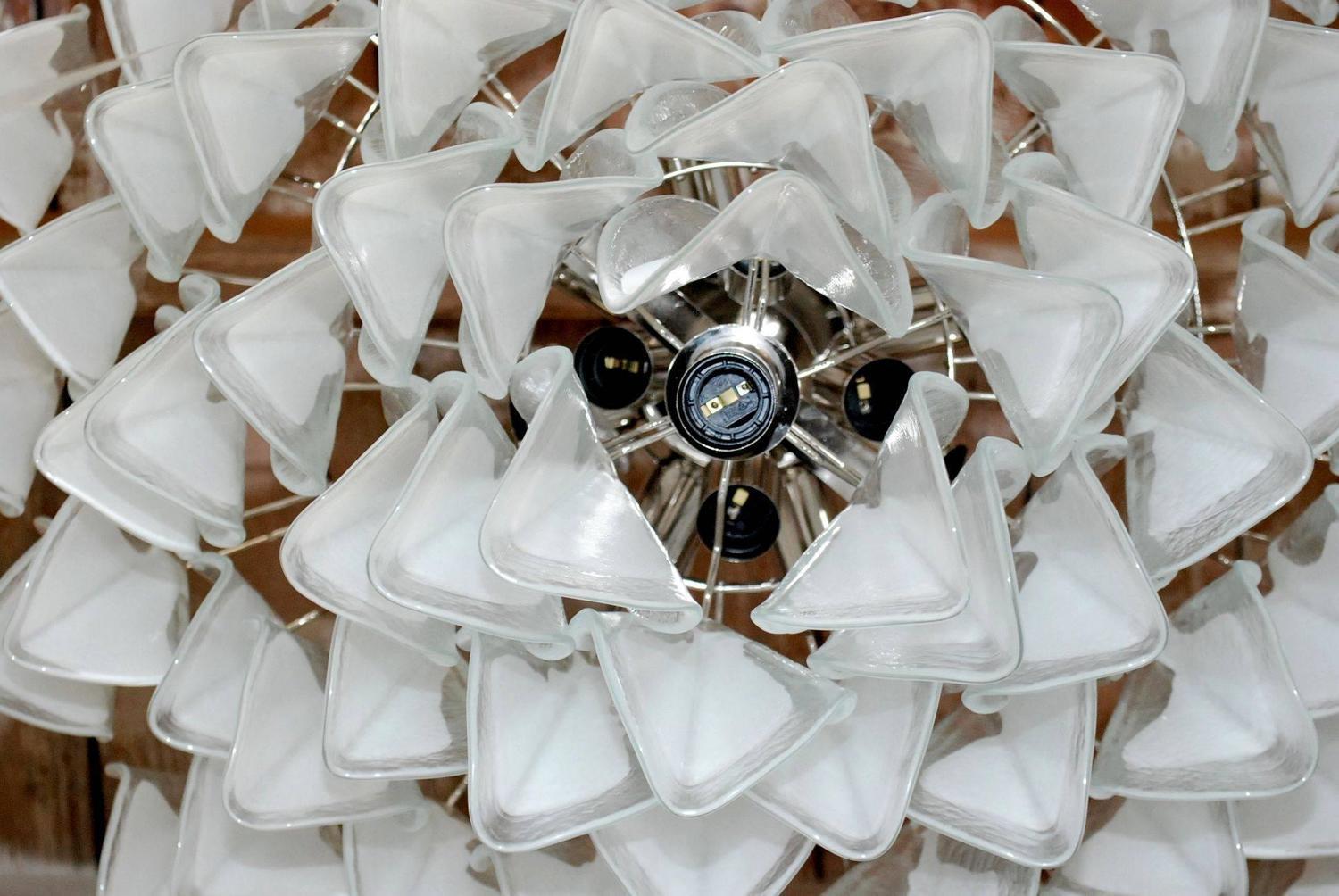 XXI secolo e contemporaneo Lampadario Rondine di Fabio Ltd in vendita