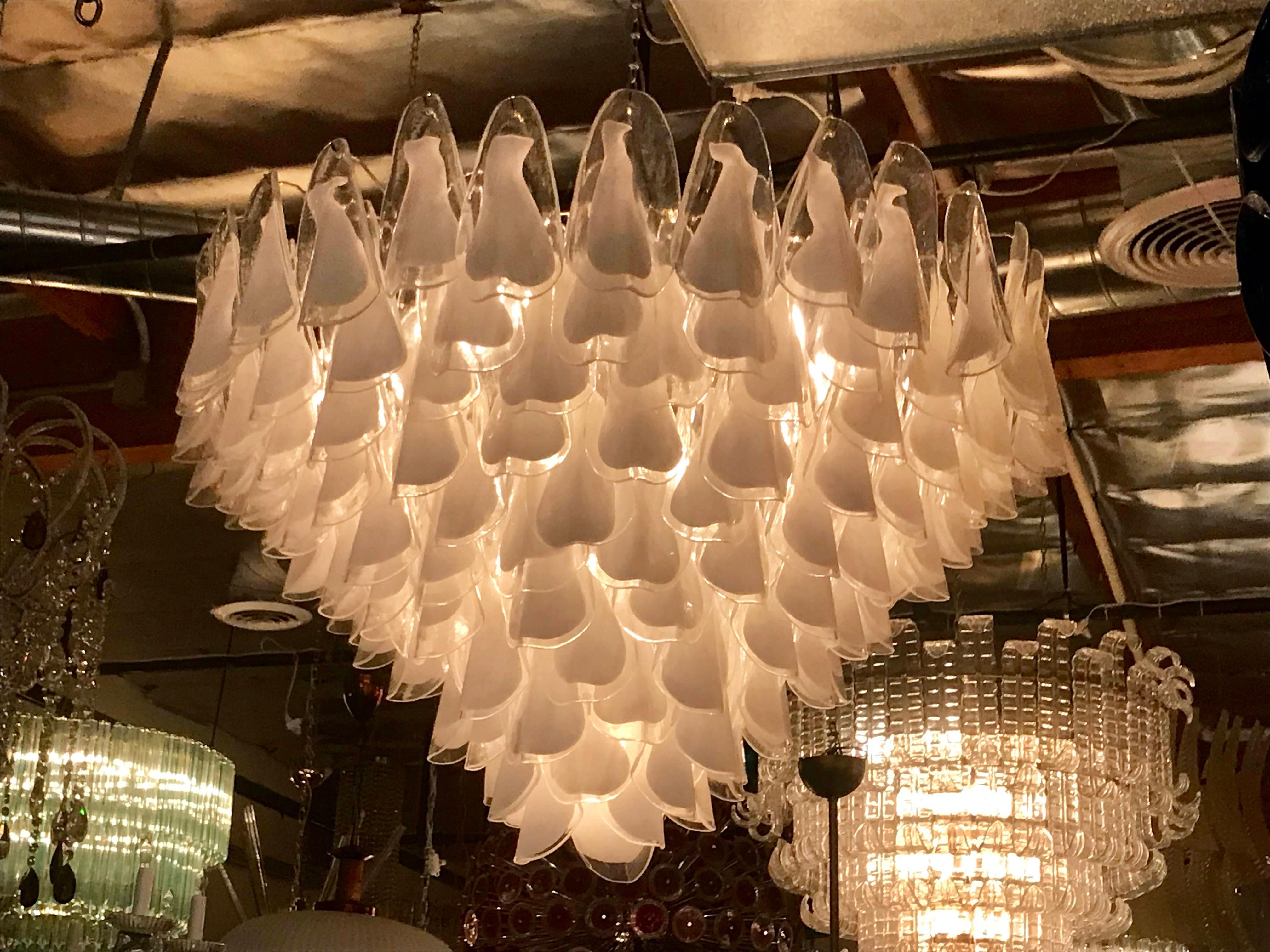 Lampadario Rondine di Fabio Ltd in vendita 1