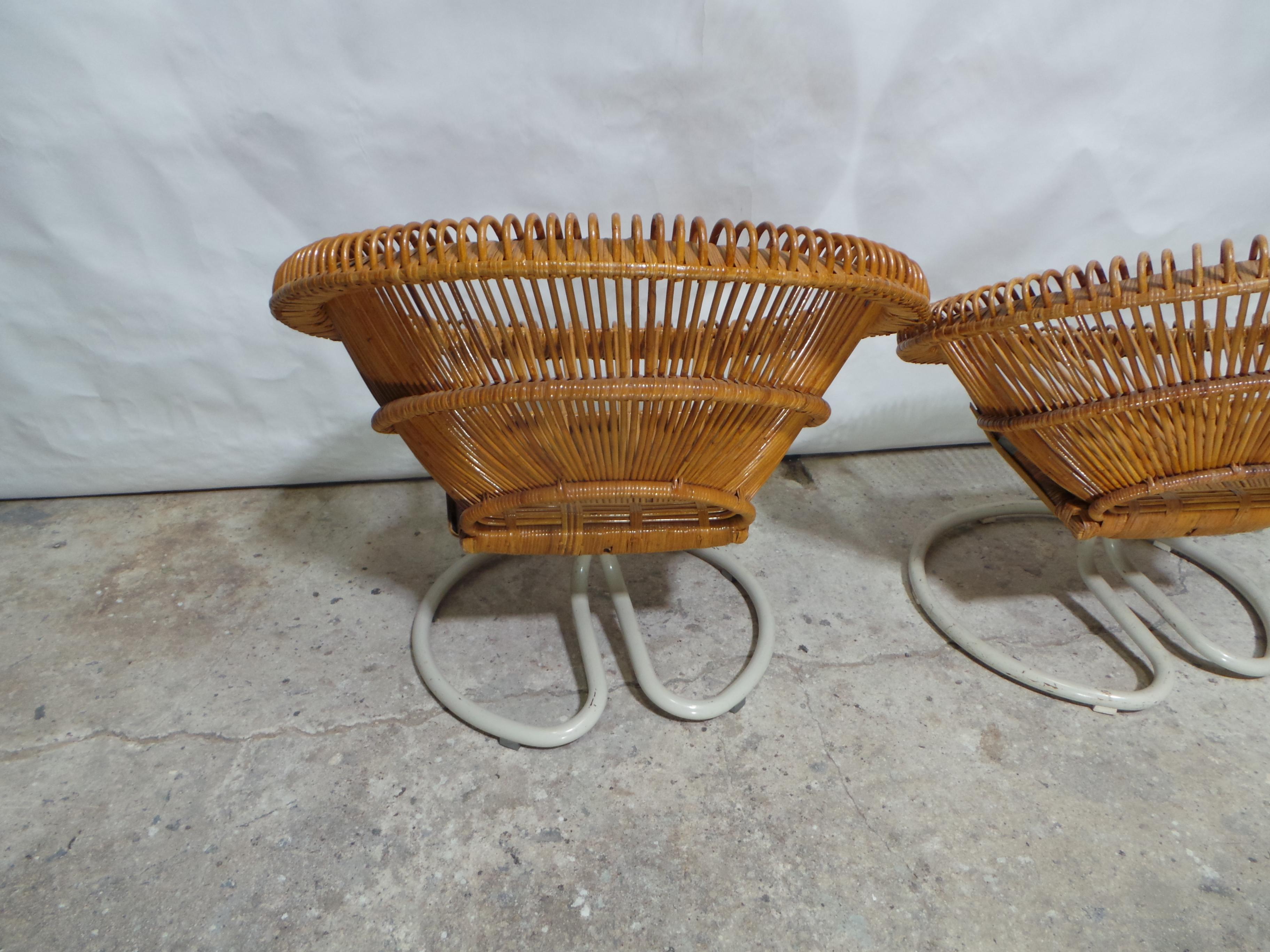 Milieu du XXe siècle Fauteuils en rotin 