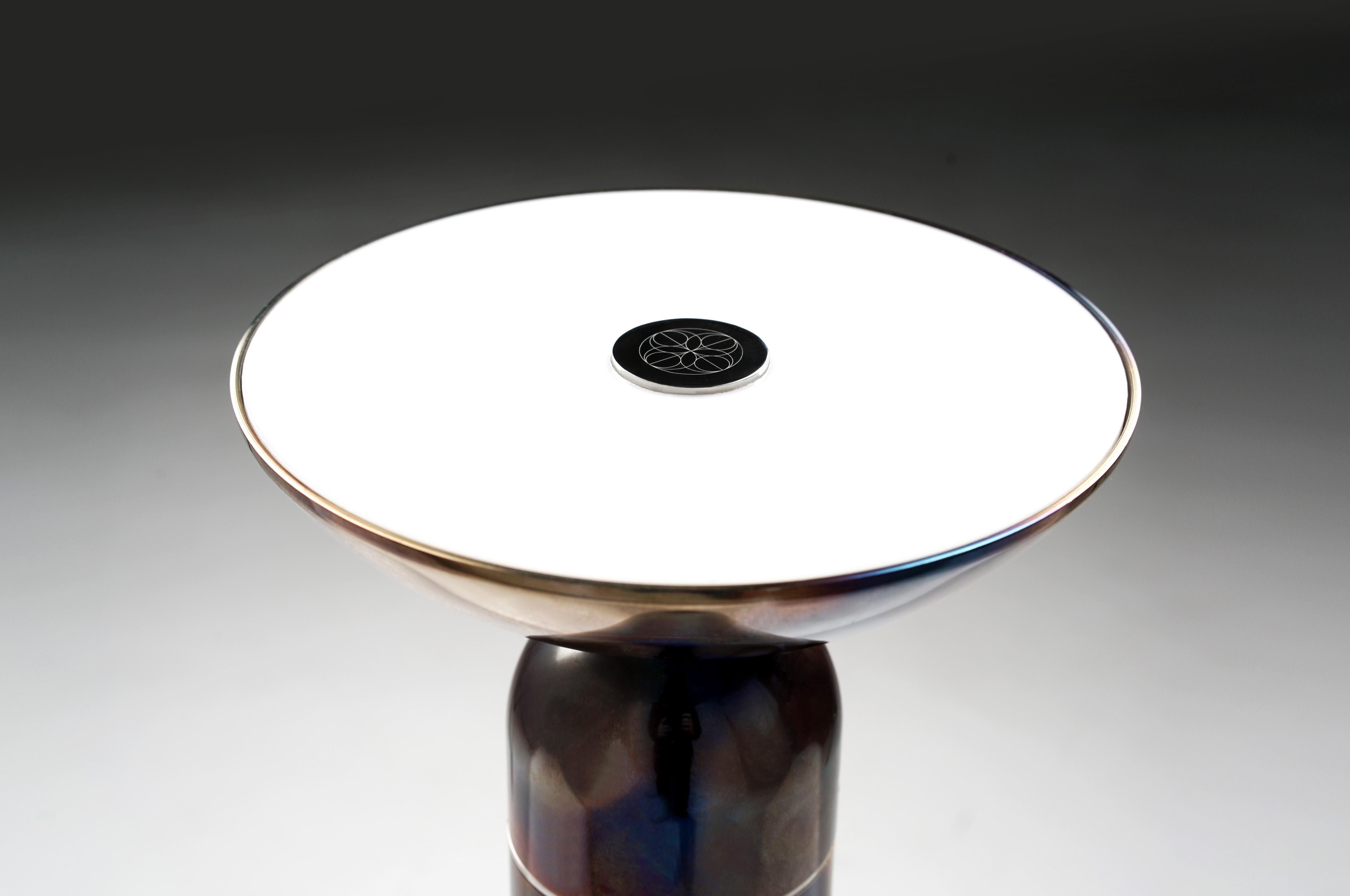 Rone Contemporary LED Sculptural Brass Table Light, Handmade in Sweden im Angebot 2
