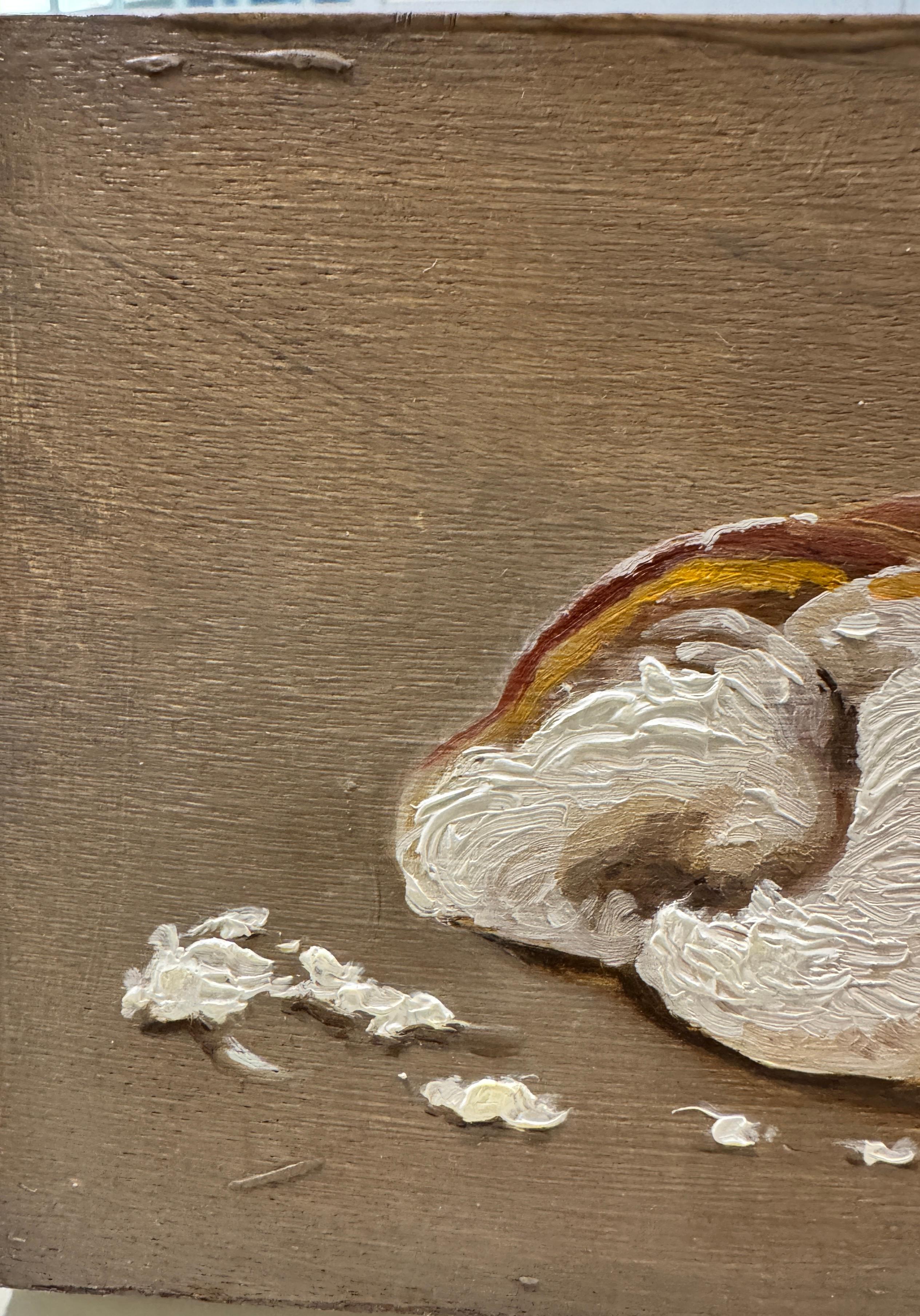 Croissant - realistische Malerei (Braun), Figurative Painting, von Roni Yoffe