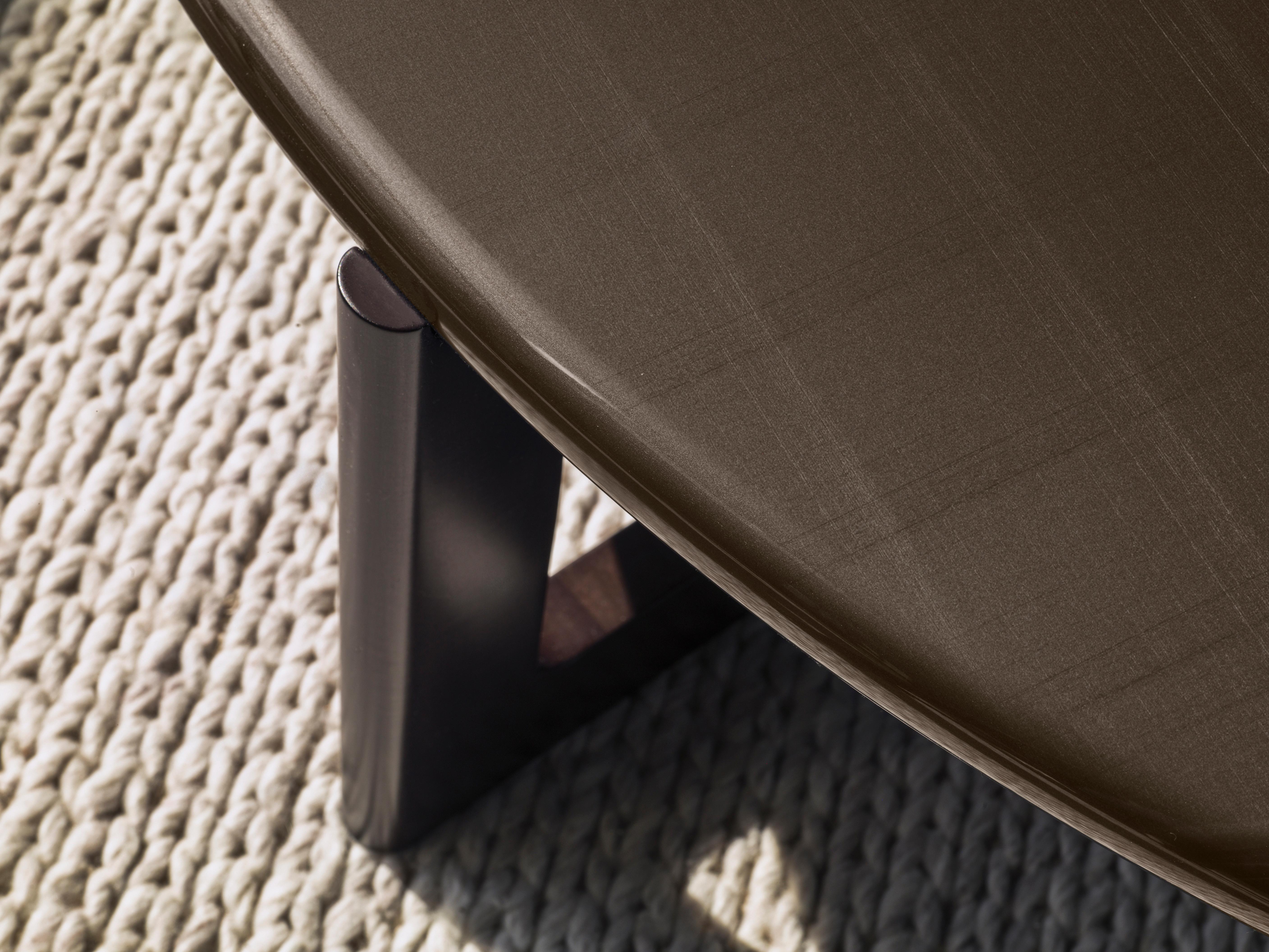 Postmoderne Table basse Ronin par Redeco en vente