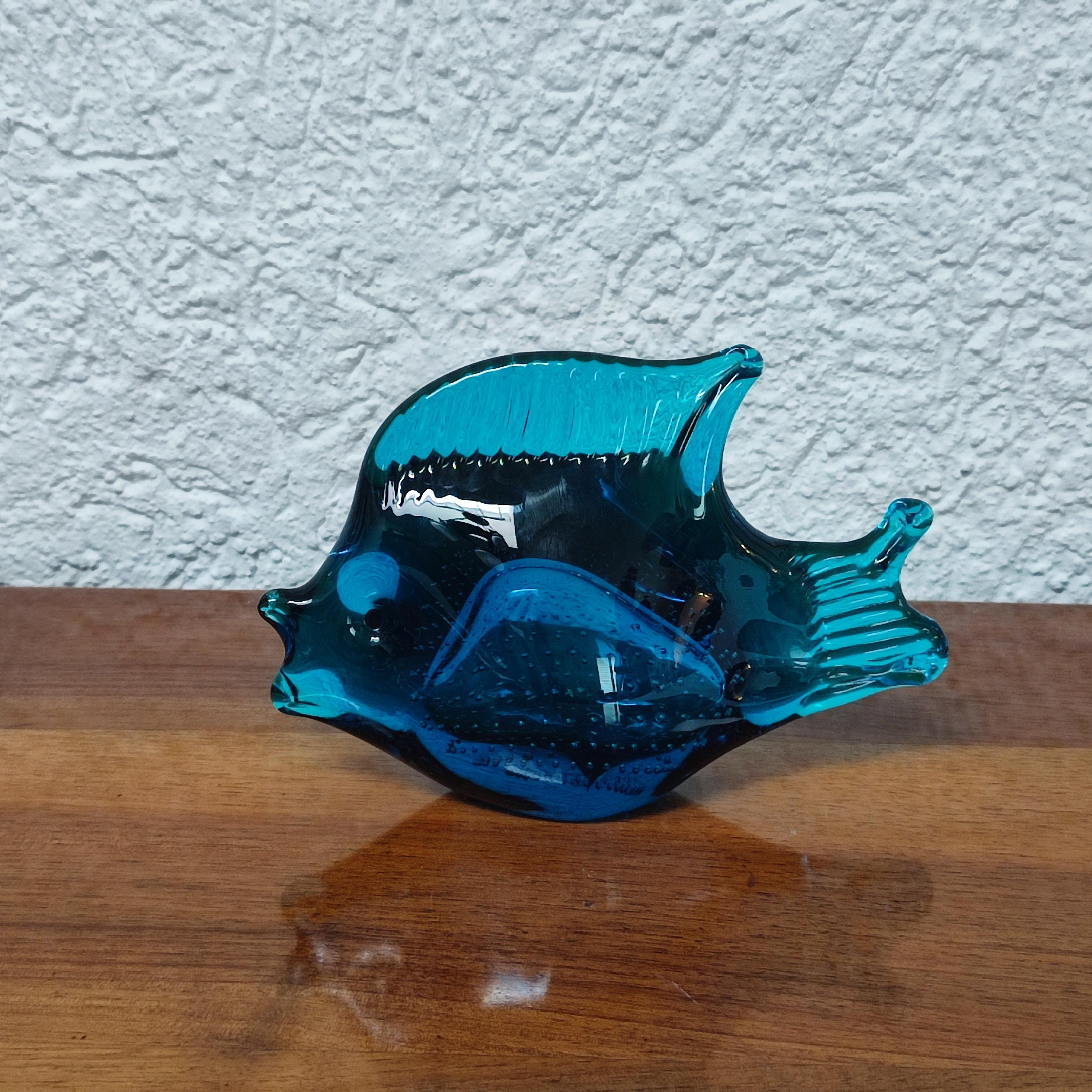 Mid-Century moderno Ronneby, Svezia, Pesce di vetro blu, Vetro artistico, anni '70 in vendita