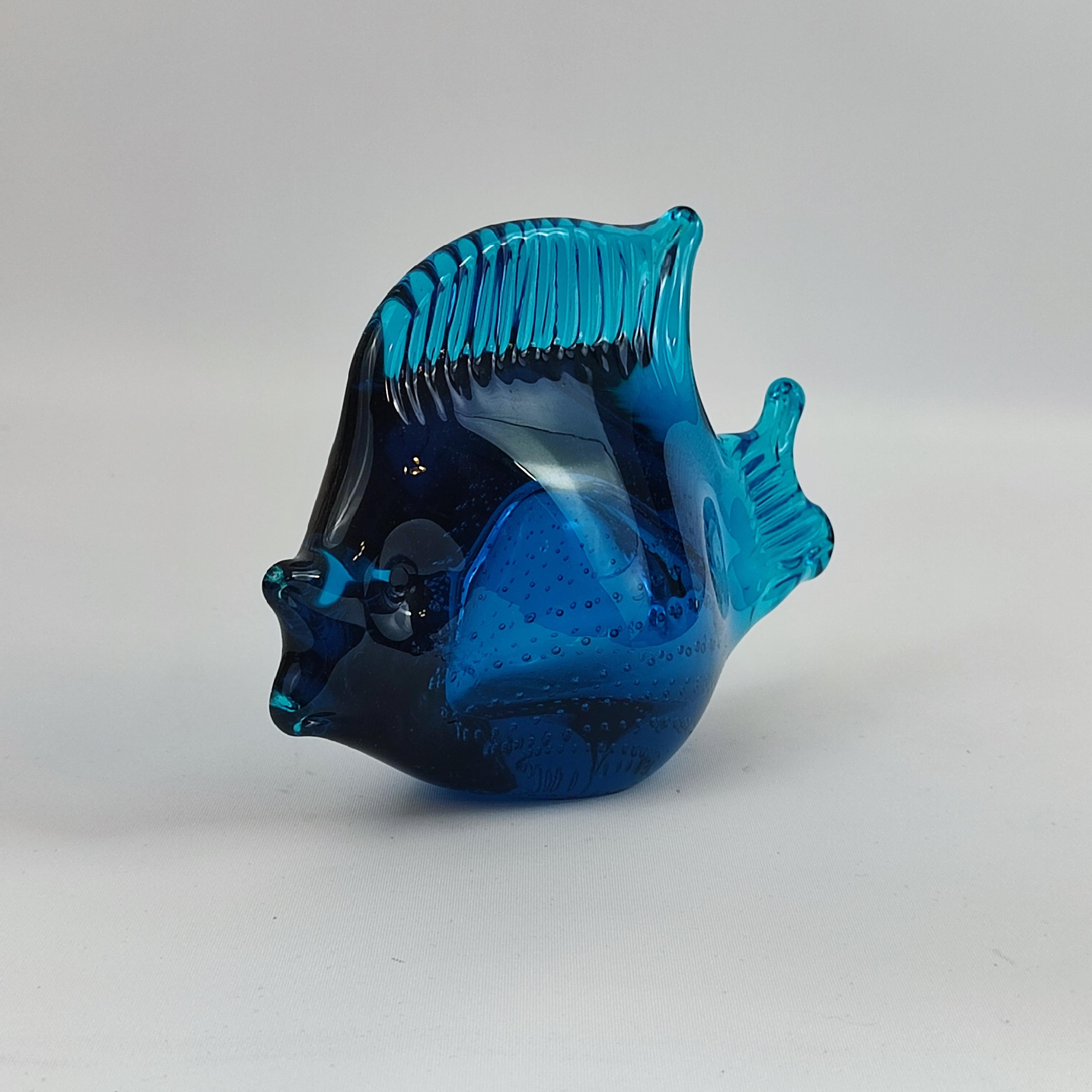 Ronneby, Svezia, Pesce di vetro blu, Vetro artistico, anni '70 in vendita 3
