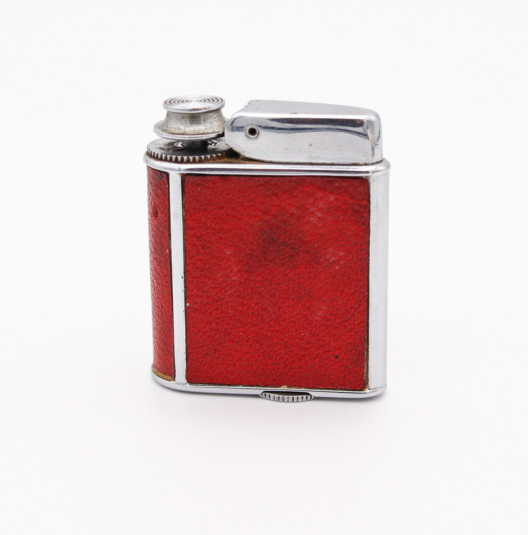 RONSON 1928 Art Deco Chromed Geometric Perfume Perfu-Mist Dispenser Red Leather In Good Condition For Sale In Miami, FL