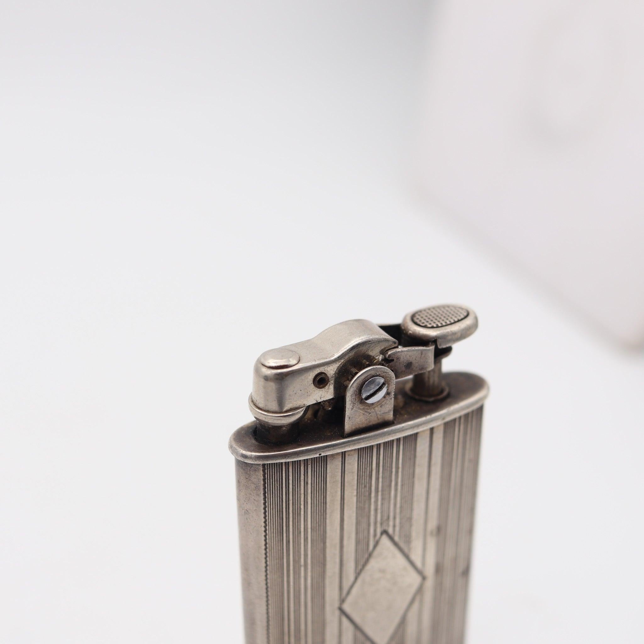 Américain RONSON 1928 Junior Sport First Thumb Model Petrol Lighter In .925 Sterling en vente