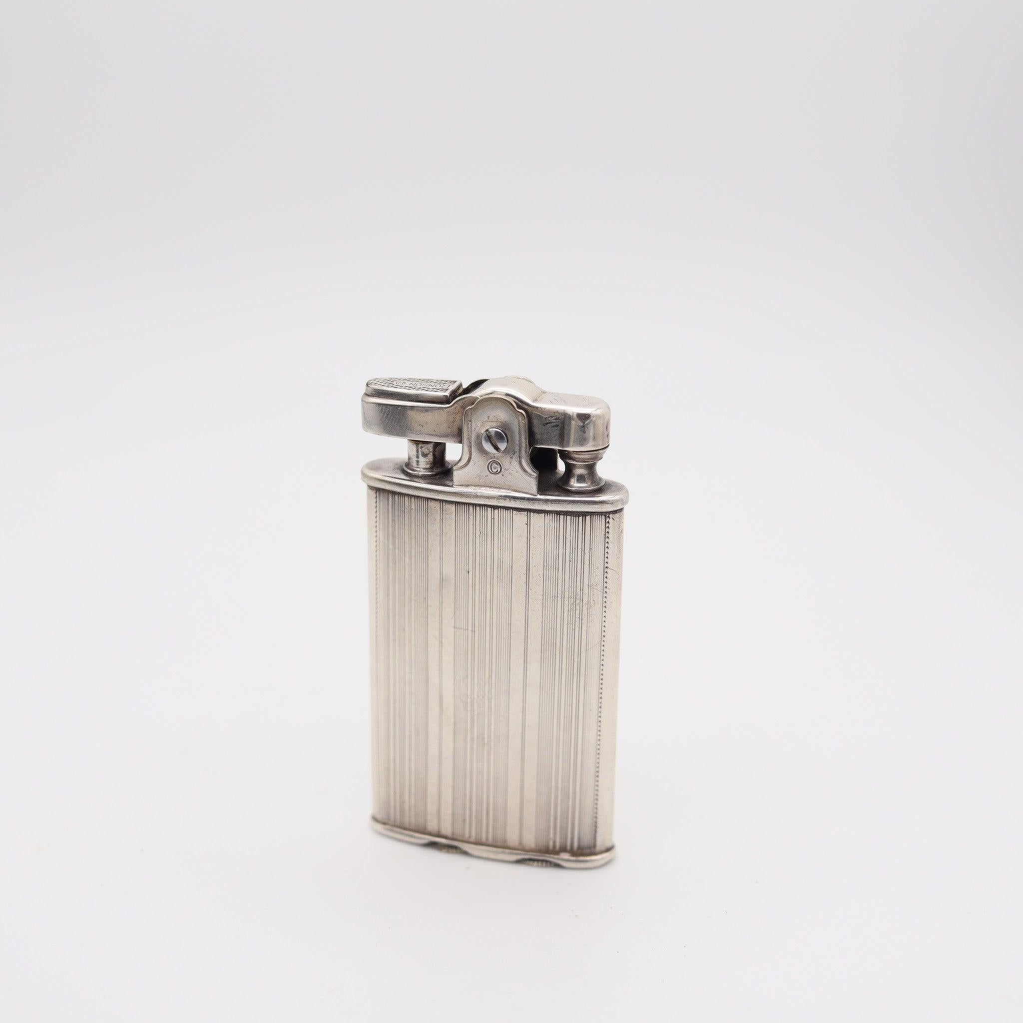 Américain RONSON 1930 Junior Sport Second Thumb Model Petrol Lighter In .925 Sterling en vente