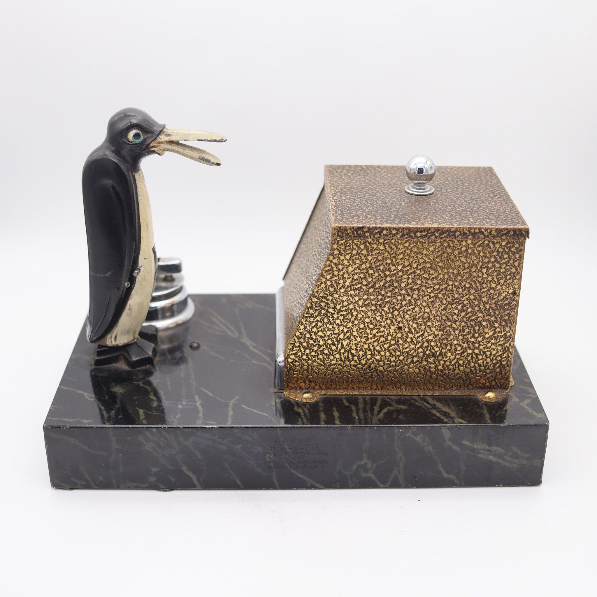 RONSON 1930 Pik A Cig Magic Penguin Lighter Cigarette Dispenser Desk Box en vente 3