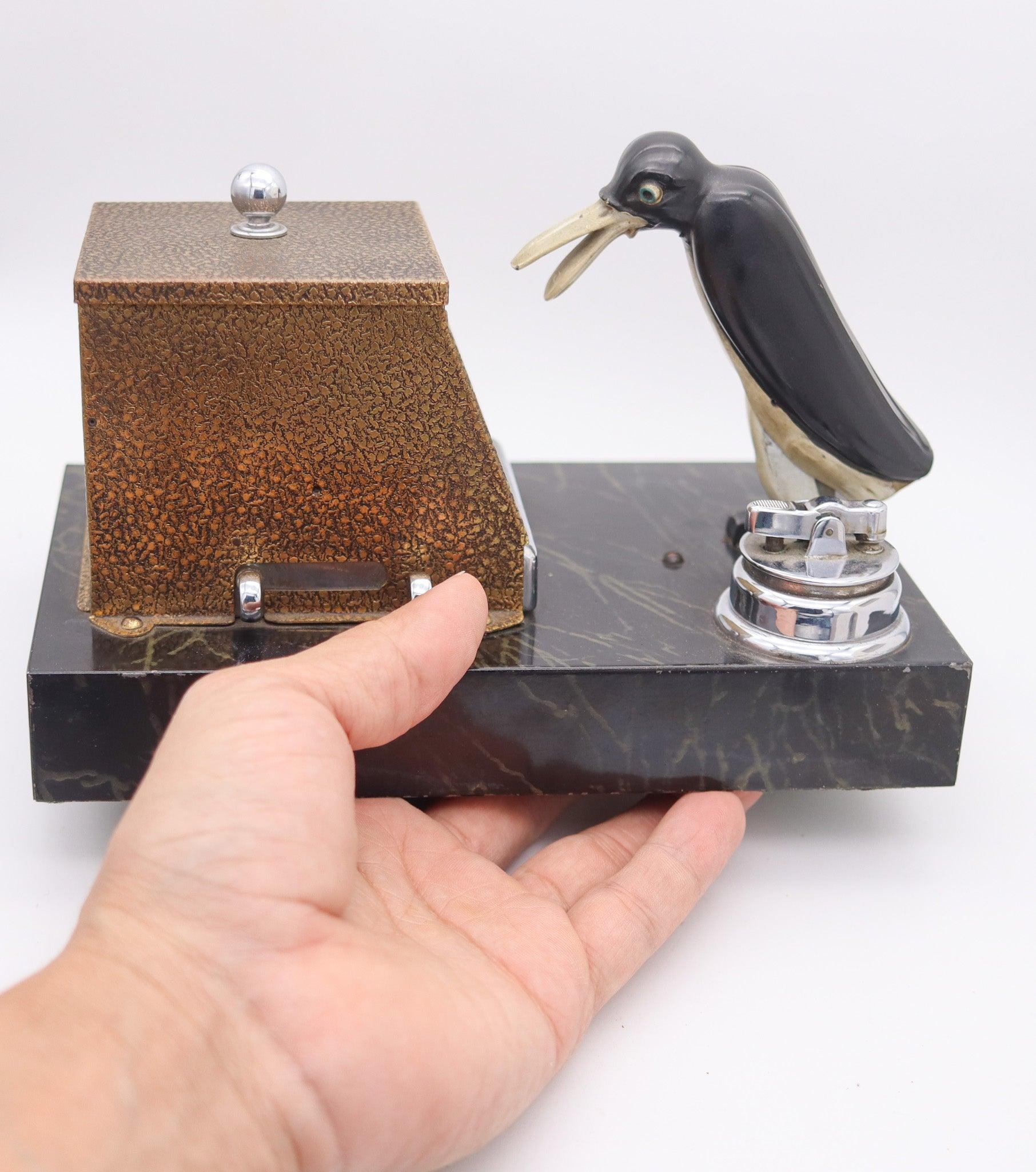 Laiton RONSON 1930 Pik A Cig Magic Penguin Lighter Cigarette Dispenser Desk Box en vente