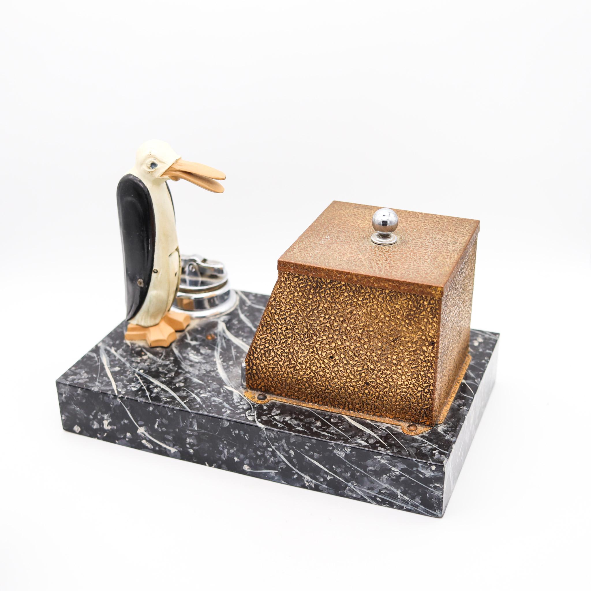 Ronson 1930 Pik A Cig Magic Penguin Lighter Zigarettenbecher-Schreibtischschachtel mit Schreibtischschachtel im Angebot 1