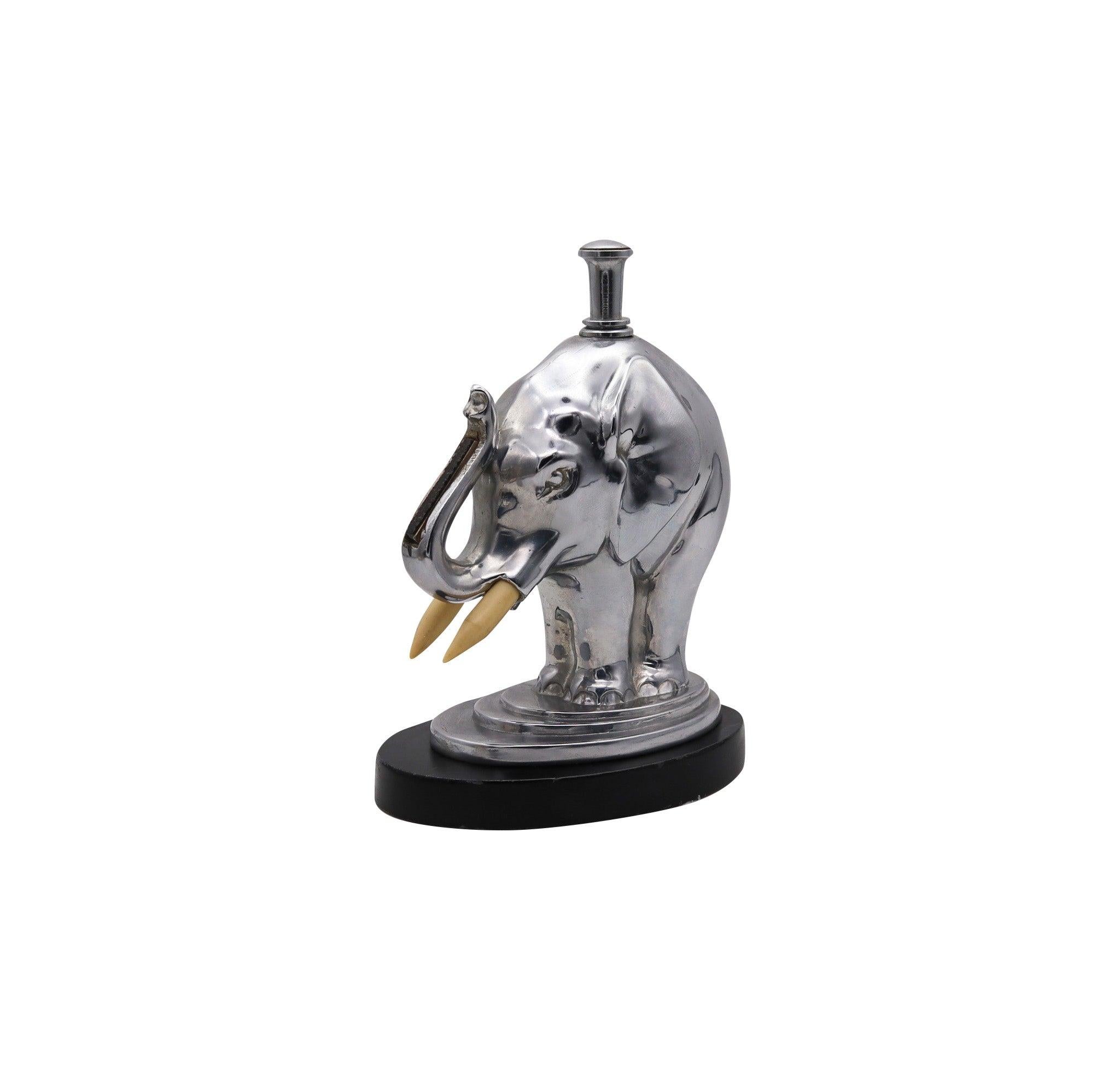 Hand-Crafted RONSON 1935 Elephant Touch-Tip Striker Lighter Black Cast Steel & Chromed Steel For Sale
