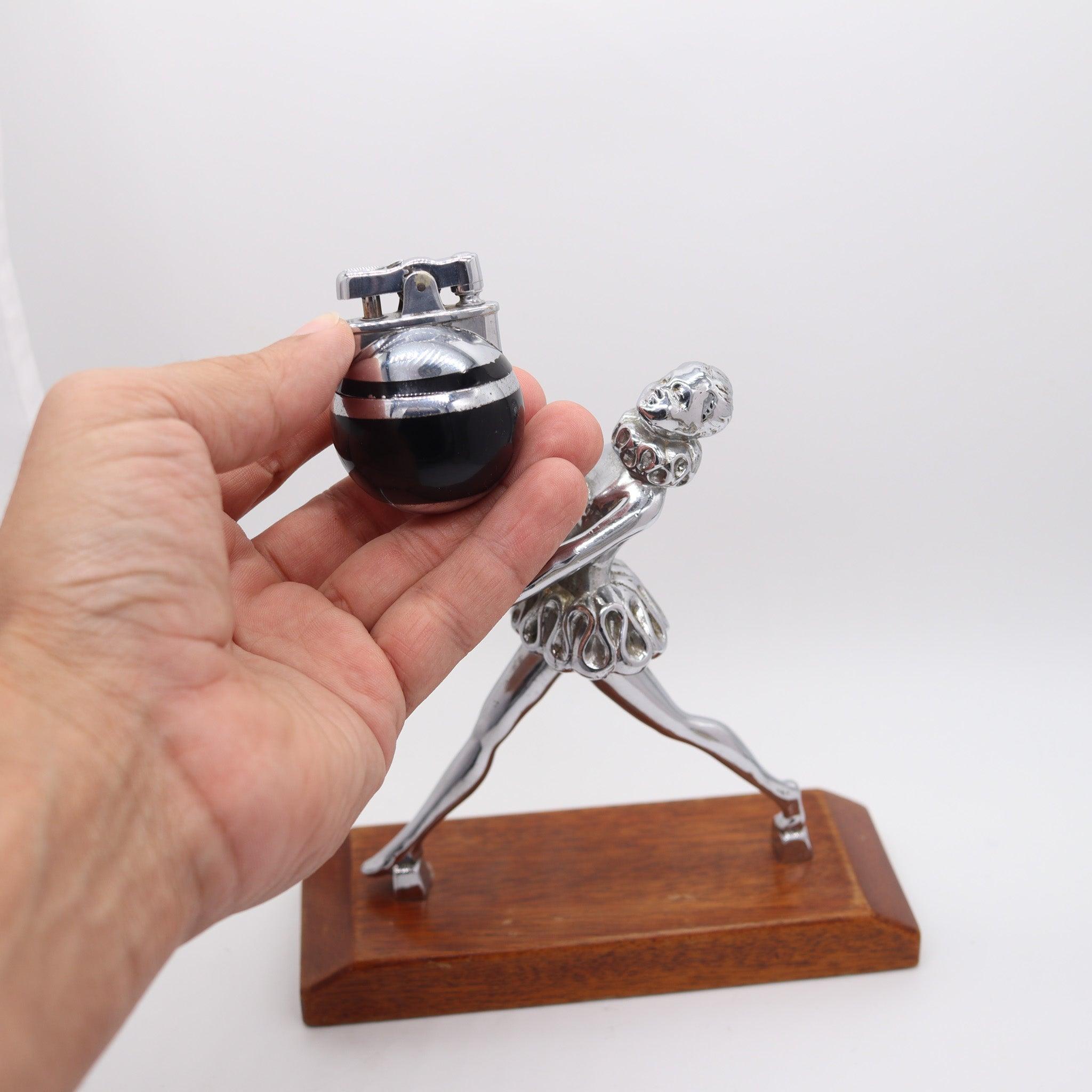 RONSON 1935 Machine Age Pudding Bearer Ballerina With Baby Ronde-Light Lighter For Sale 1