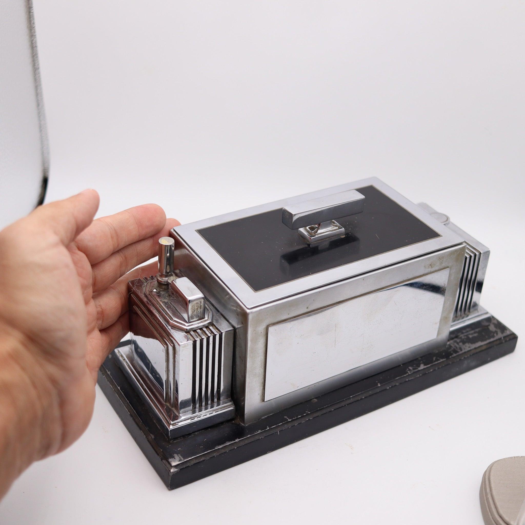 RONSON 1936 Art-Deco Edad de la Máquina Humidificador de Puros Caja de escritorio y golpeador táctil Acero en venta