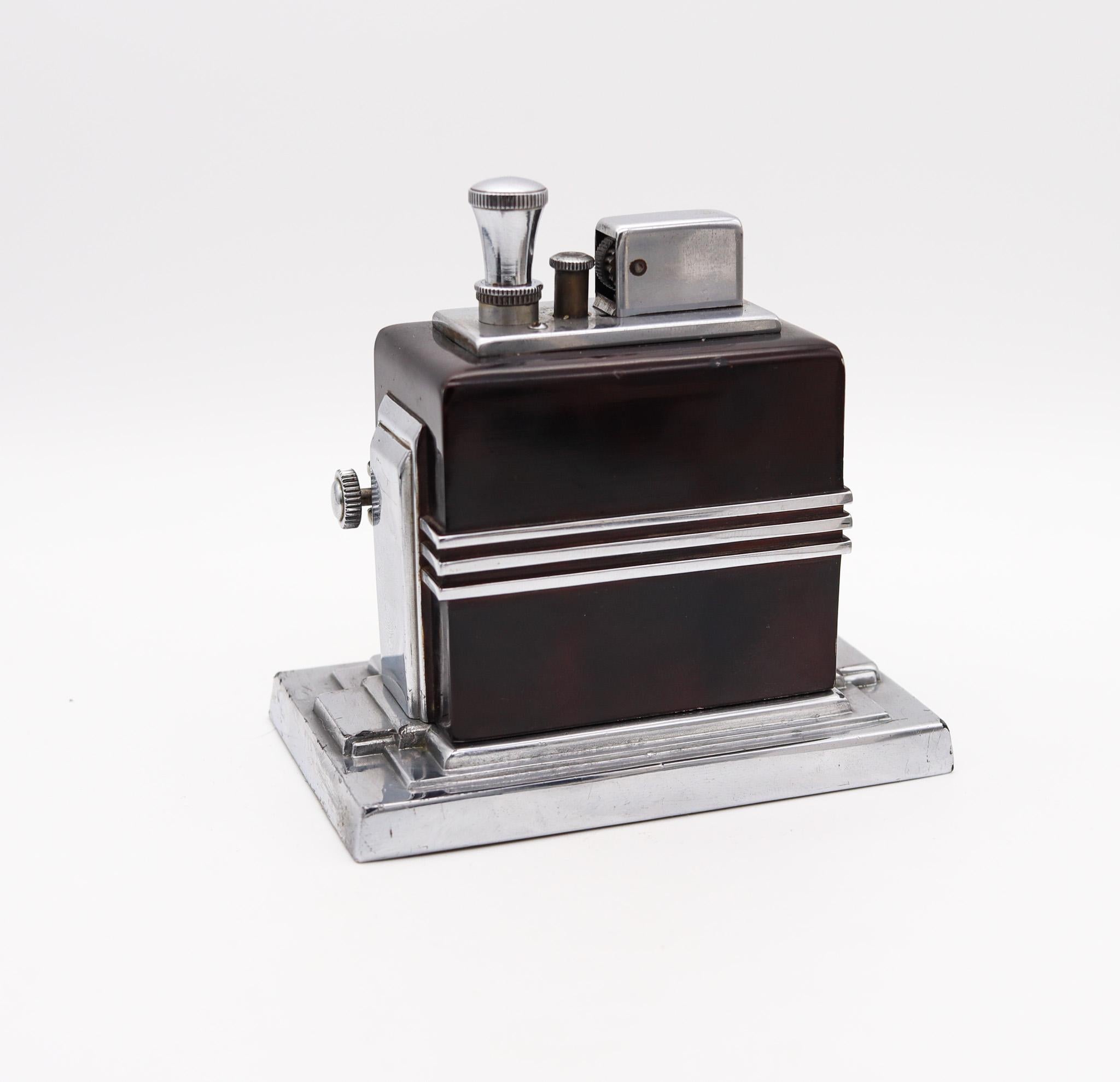 Ronson 1936 Art Deco Maltese Machine Age Small Dial Clock With Touch-Tip Lighter In Good Condition In Miami, FL