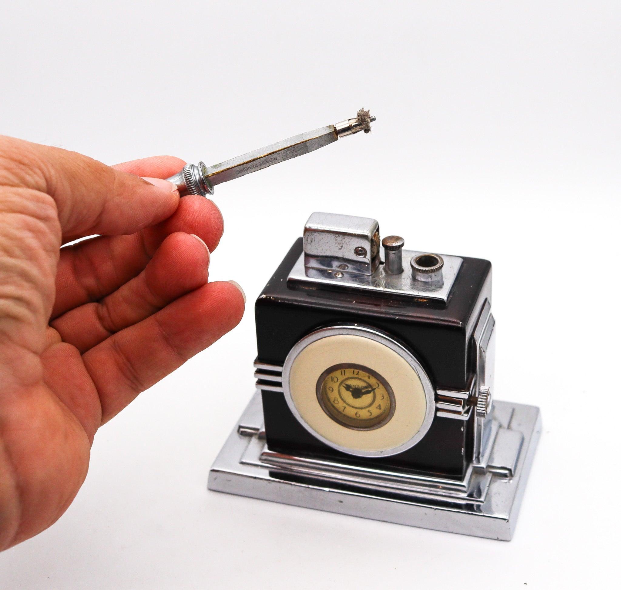 RONSON 1936 Art Deco Maltese Small Dial Clock With Touch-Tip Lighter In Good Condition In Miami, FL