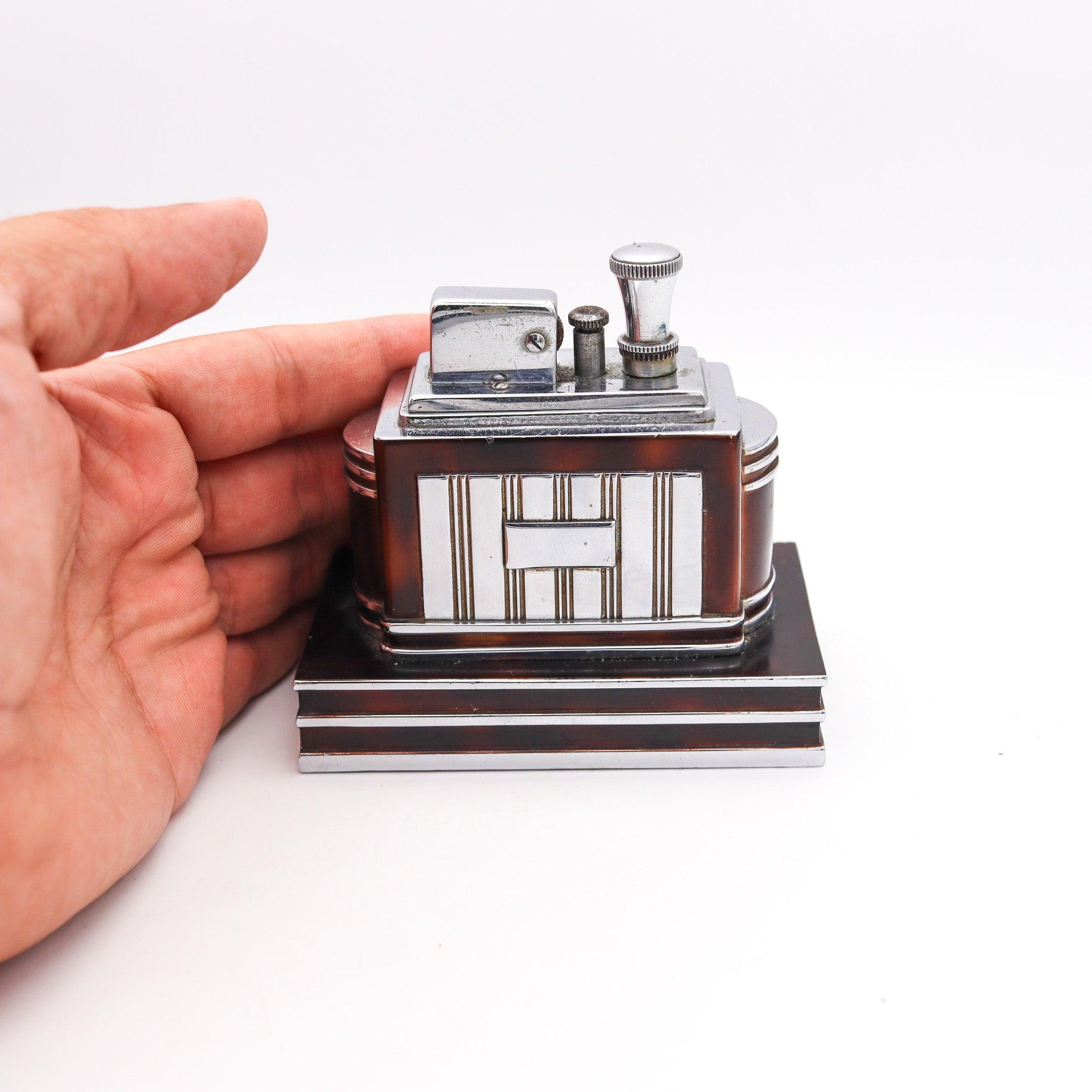 RONSON 1938 Art Deco Machine Age Lacquered Deluxe Classic Touch Tip Lighter For Sale 3