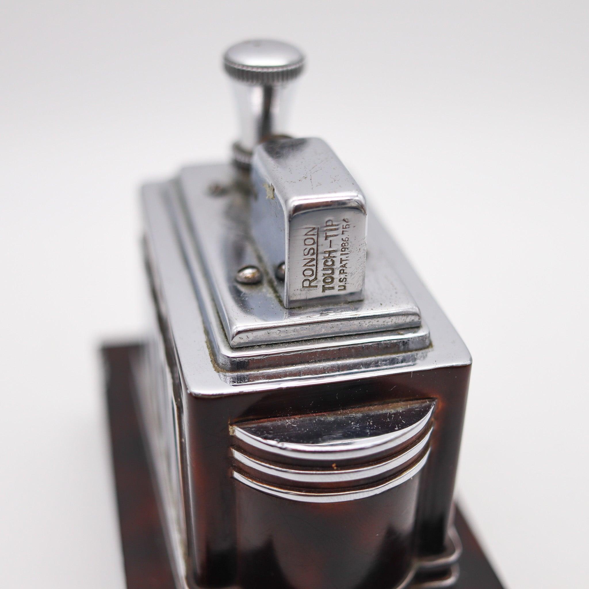 American RONSON 1938 Art Deco Machine Age Lacquered Deluxe Classic Touch Tip Lighter For Sale