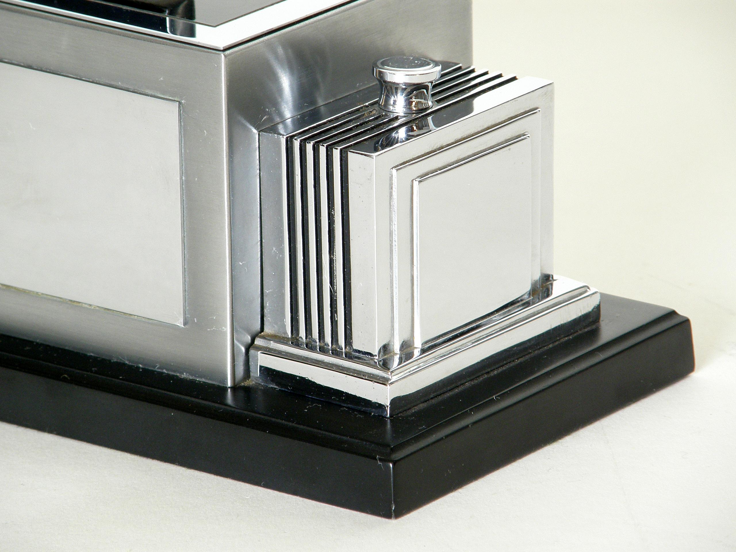 American Ronson Art Deco Combination Humidor and Touch Tip Table Lighter Black and Chrome