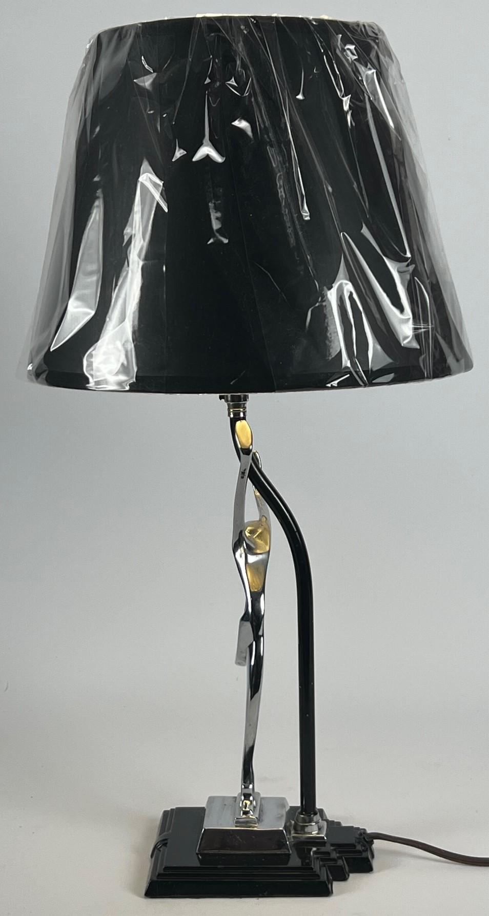 Ronson Art Deco Lady Dancing table lamp chrome and black very rare 14425 In Good Condition For Sale In Mobile, AL
