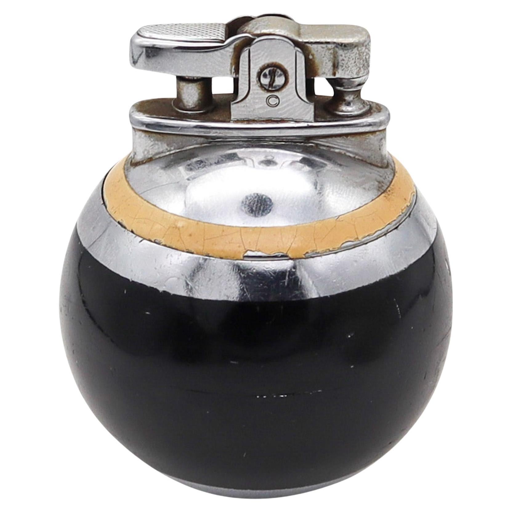 Ronson Angleterre 1929 Deco RonDeLight Steel Table Lighter Black & Cream Laque 