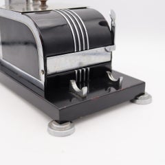 Ronson USA 1937 Art Deco Mechanische Zigarettenfässer-Schachtel mit Griff oben