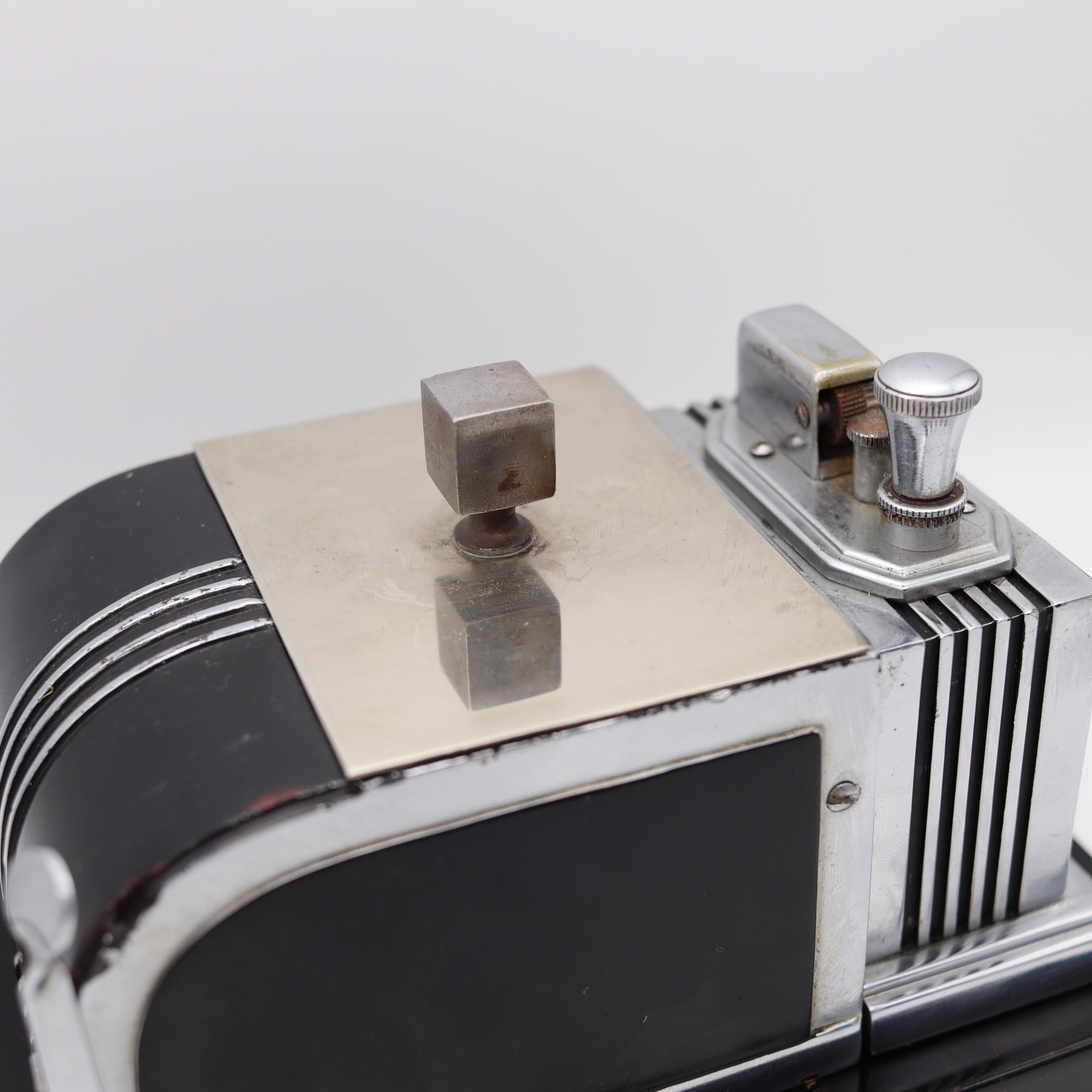 North American Ronson USA 1937 Art Deco Mechanical Cigarette Dispenser Box Touch Tip Lighter