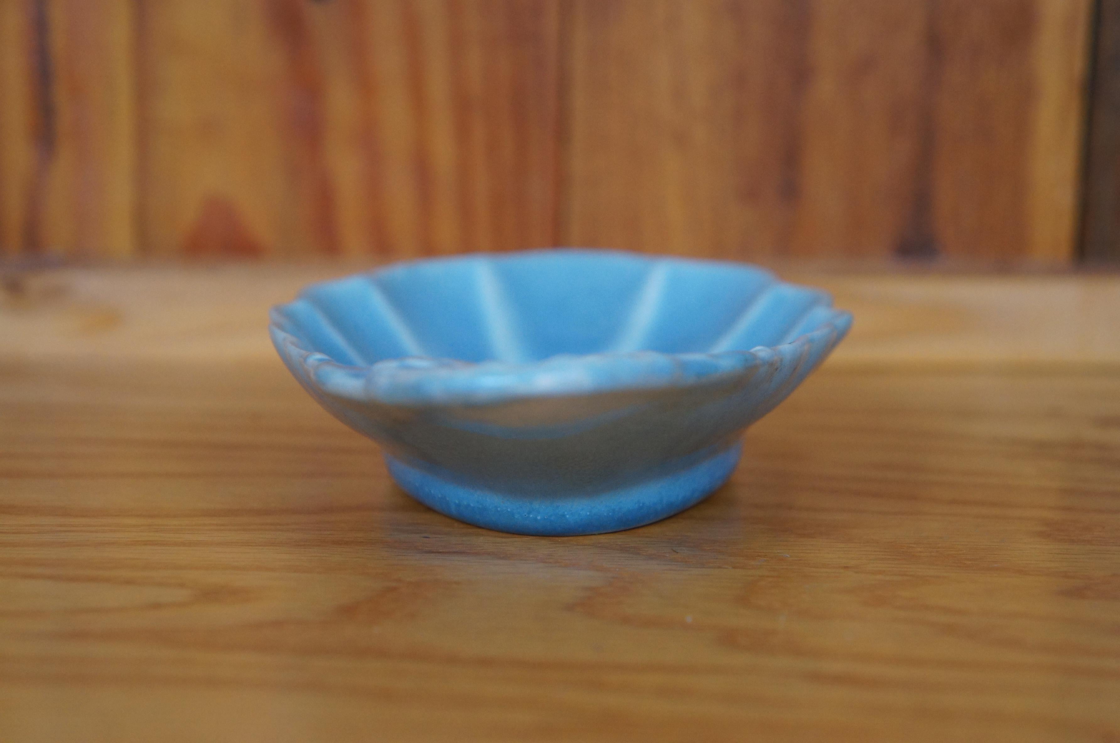 Compote de changement de plat Rookwood 1944 XLIV 6390 à motifs floraux coquillages 8 po. Bon état - En vente à Dayton, OH