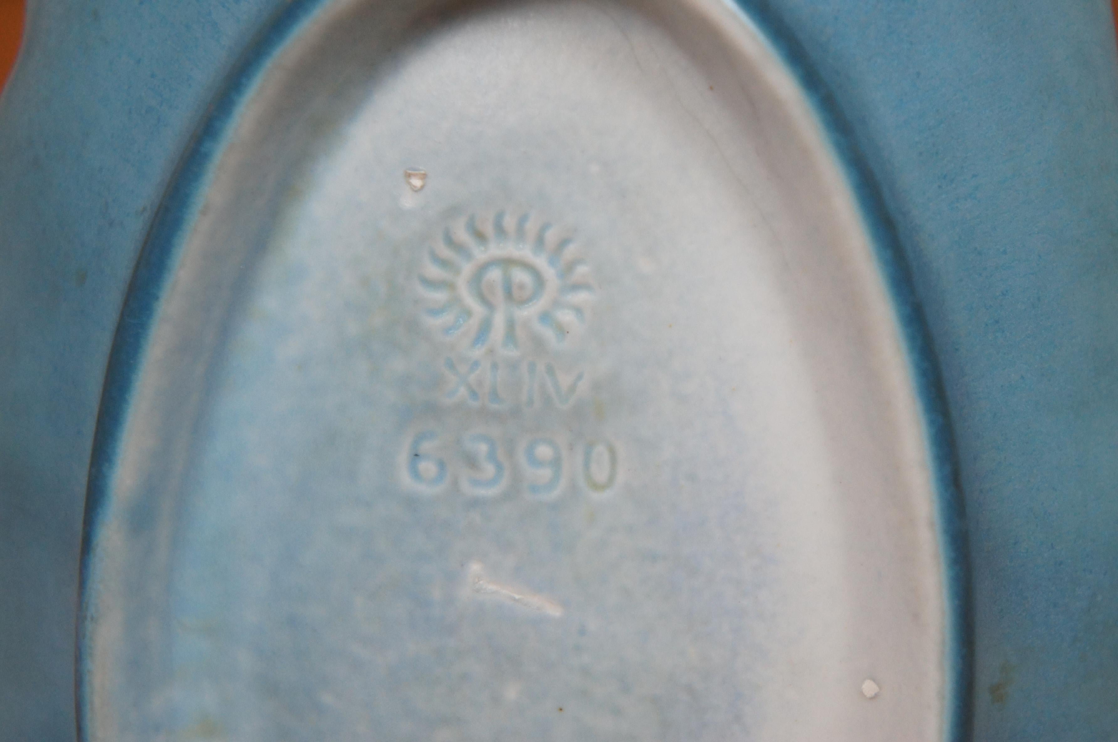 Poteries Compote de changement de plat Rookwood 1944 XLIV 6390 à motifs floraux coquillages 8 po. en vente