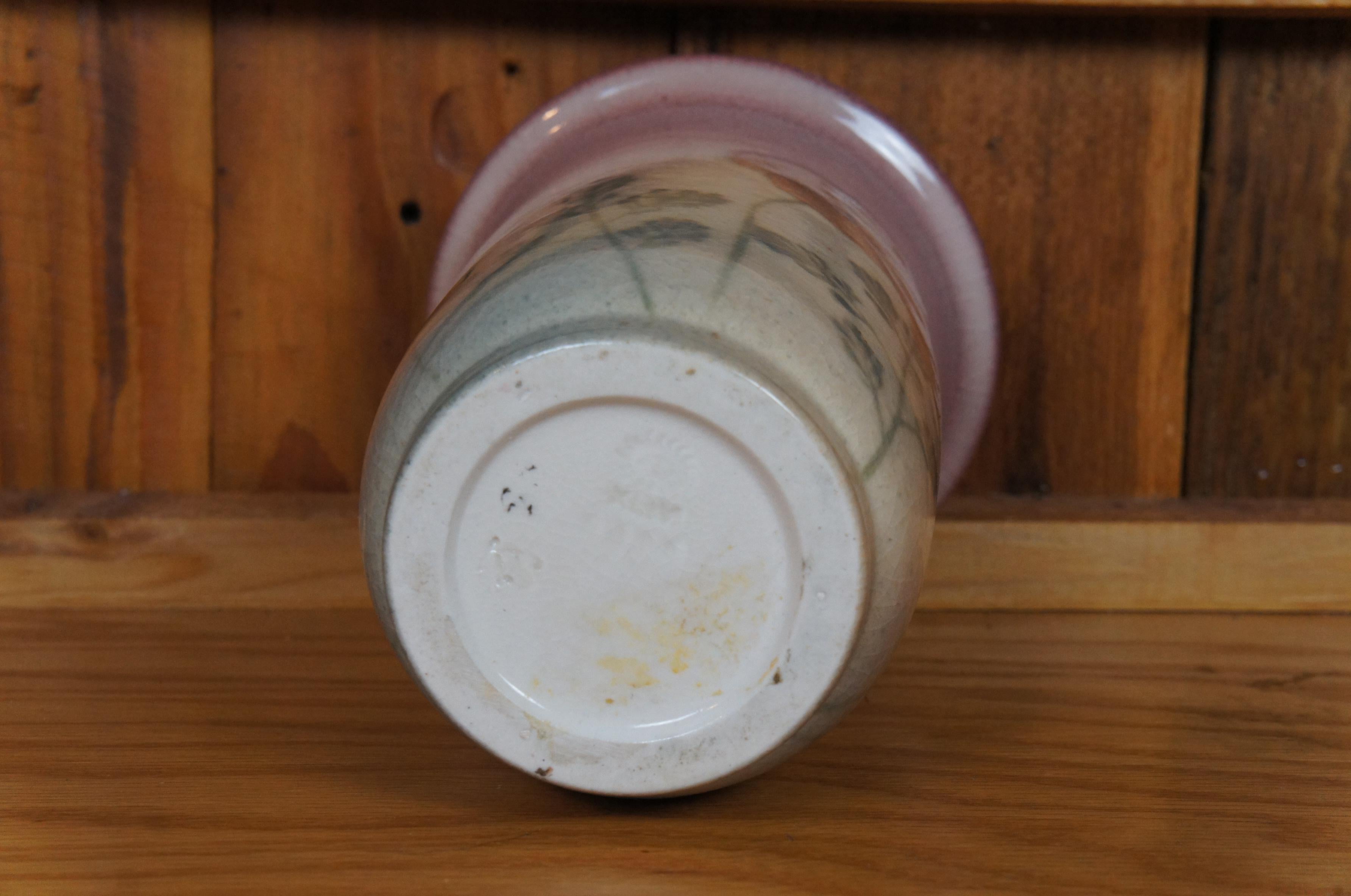 Milieu du XXe siècle Rookwood 1944 XLIV Kataro Shirayamadani Vellum Poppy Bud Vase 7