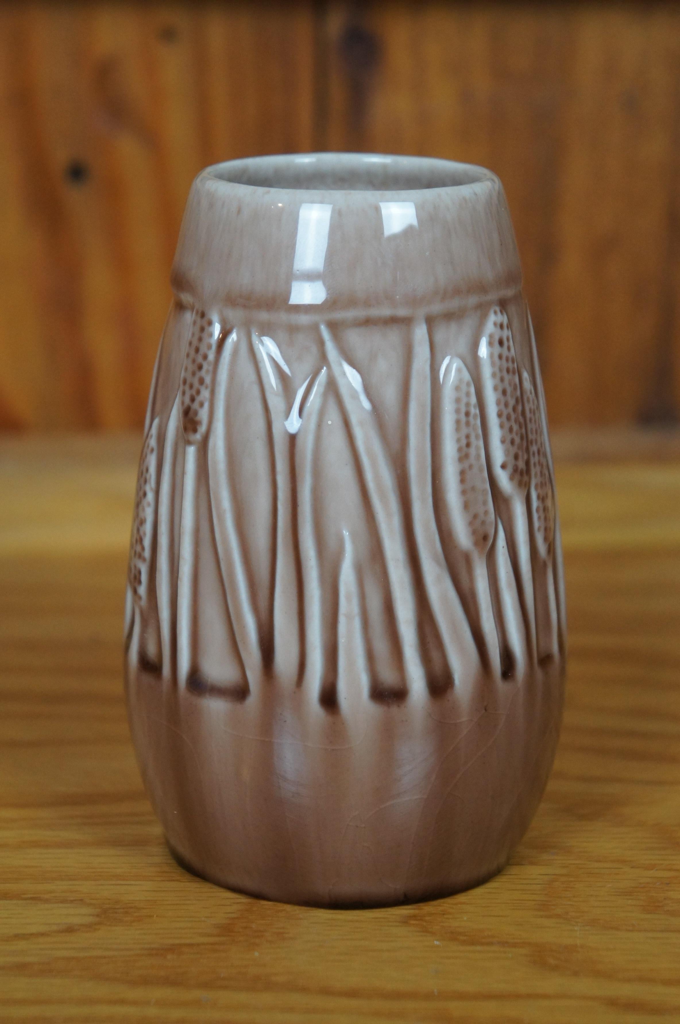Americano Rookwood 1949 XLIX 2592 Cattail Flower Vaso a bocciolo con smaltatura marrone 5
