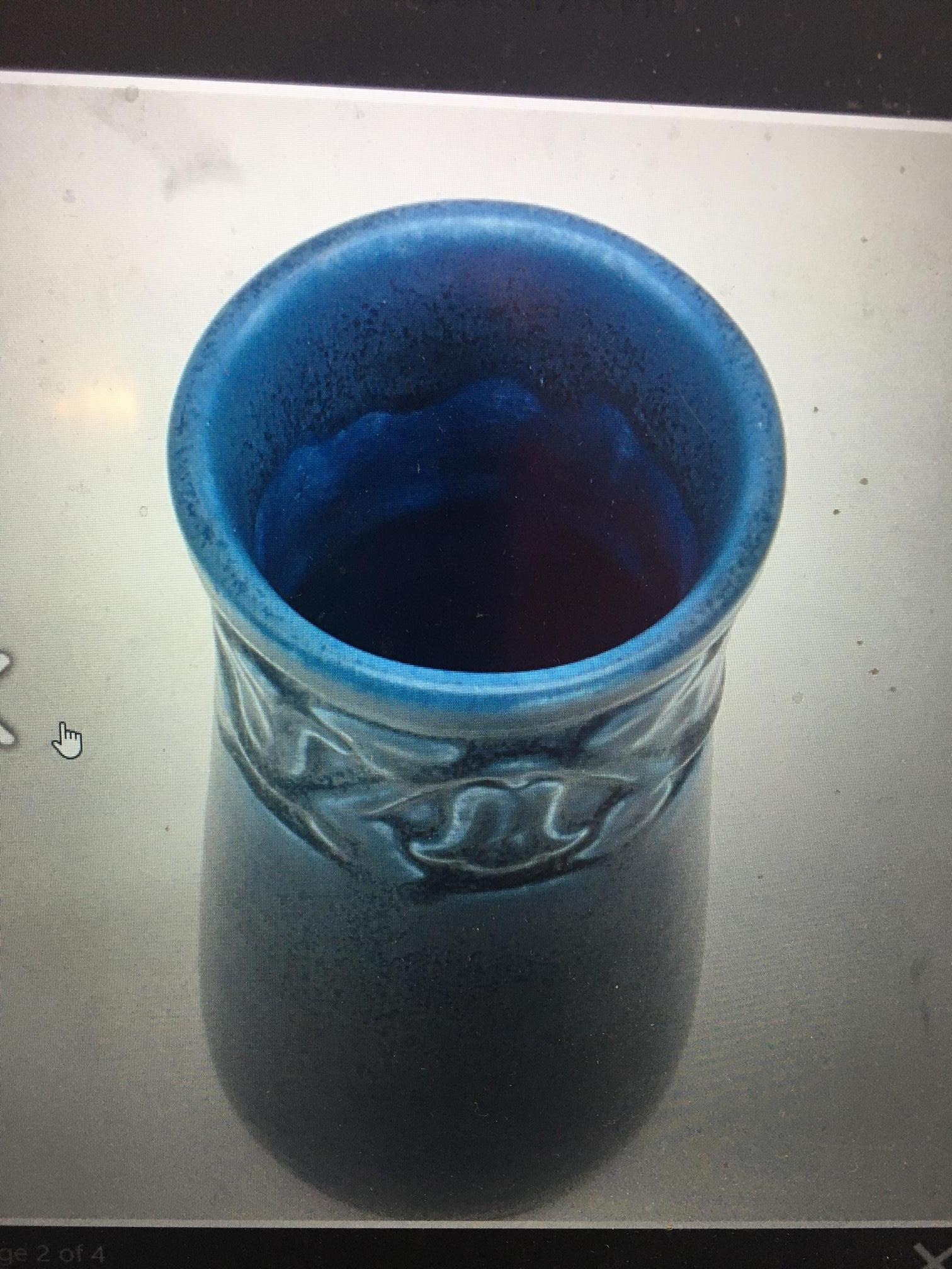 Jarrón de capullos con diseño de campanillas azules aéreas de Rookwood American Art Pottery c1928 en venta 4